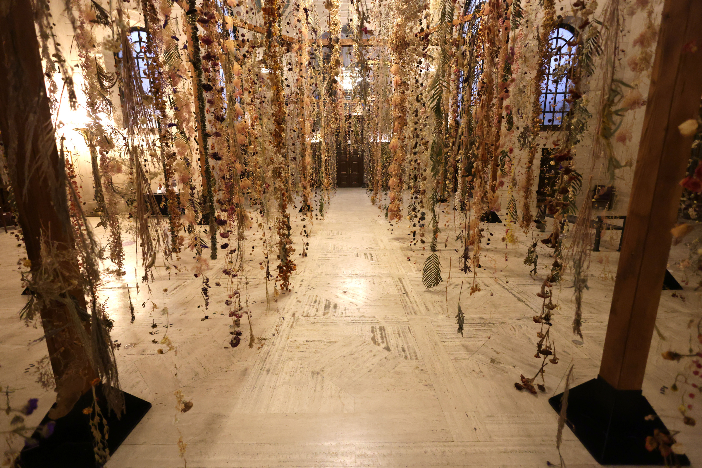 Cleveland Public Library extends immersive floral exhibit “The