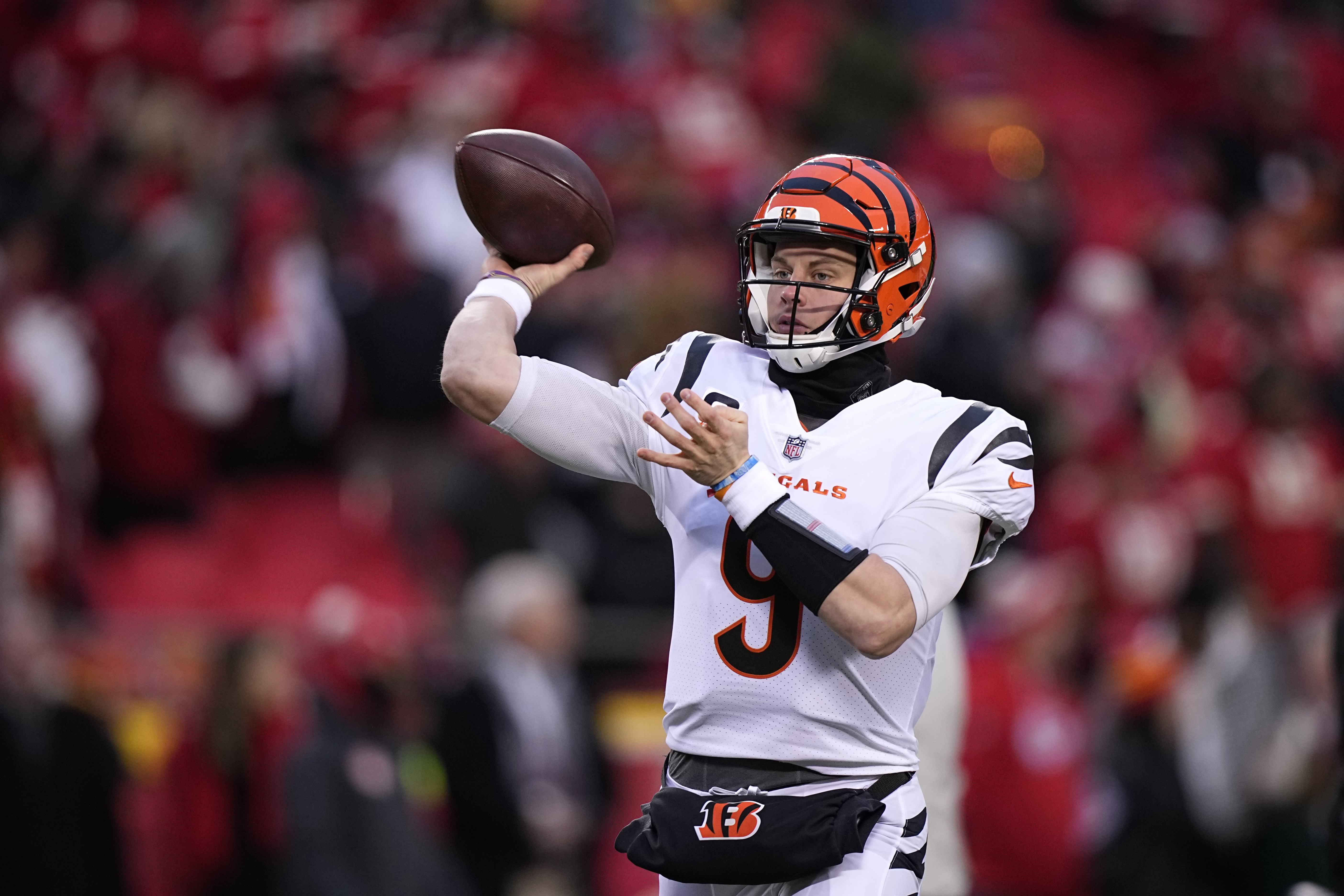 Bengals vs. Chiefs injury report: Joe Burrow, Tee Higgins listed, but  looking healthy for AFC Championship Game - DraftKings Network