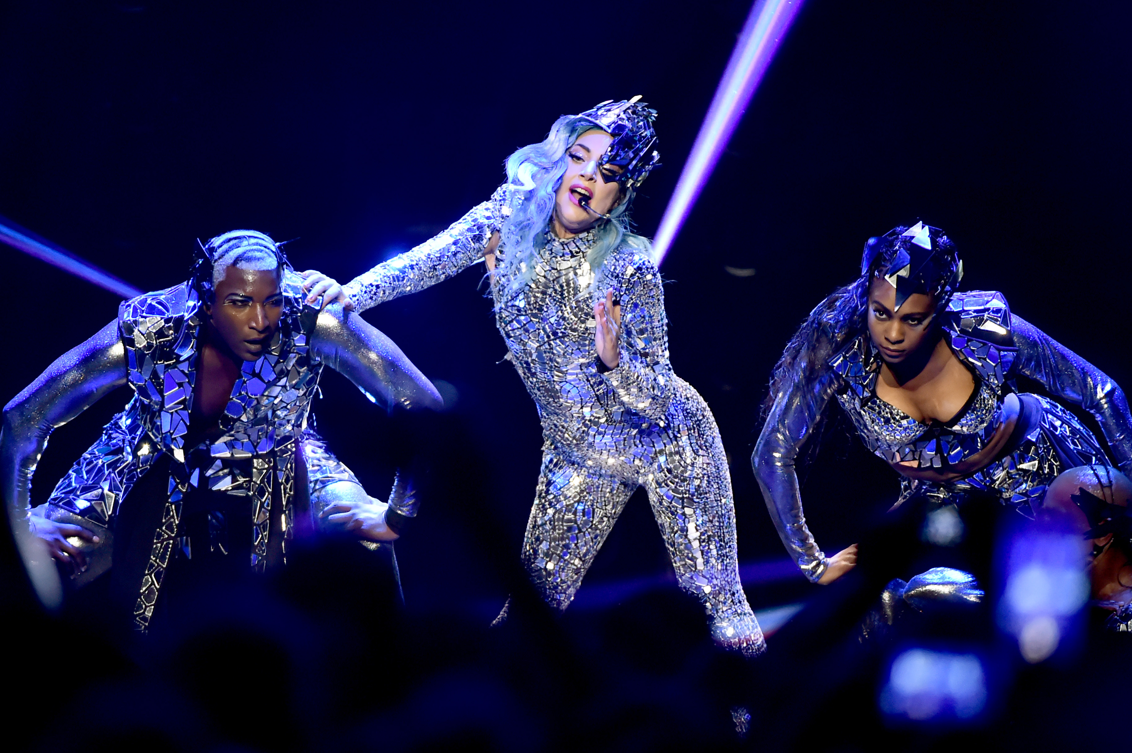 Последний концерт звезд. Леди Гага. Леди Гага на сцене. Леди Гага 2020. Леди Гага VMA 2020.