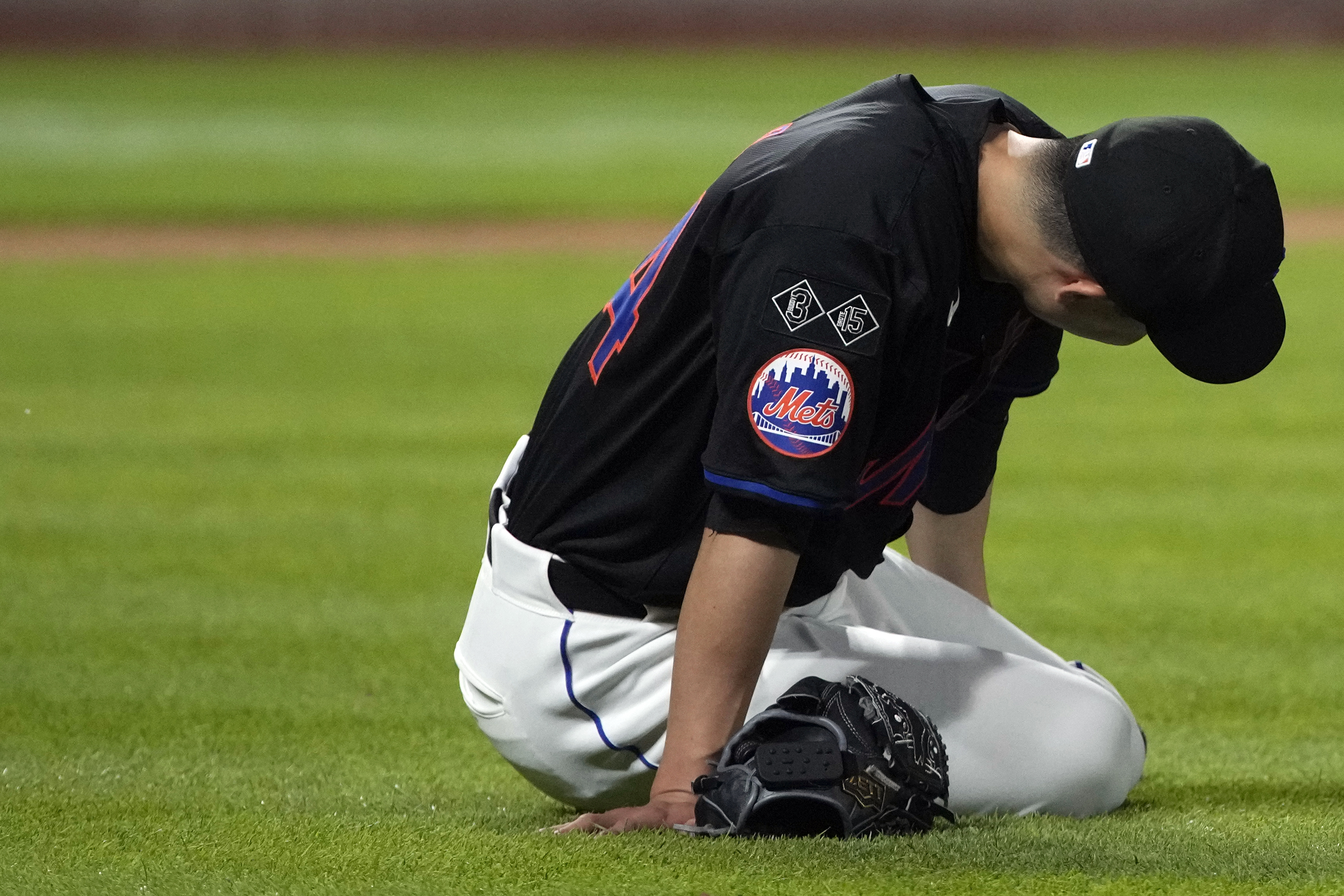 NY Mets star out for season, injured in first game back after