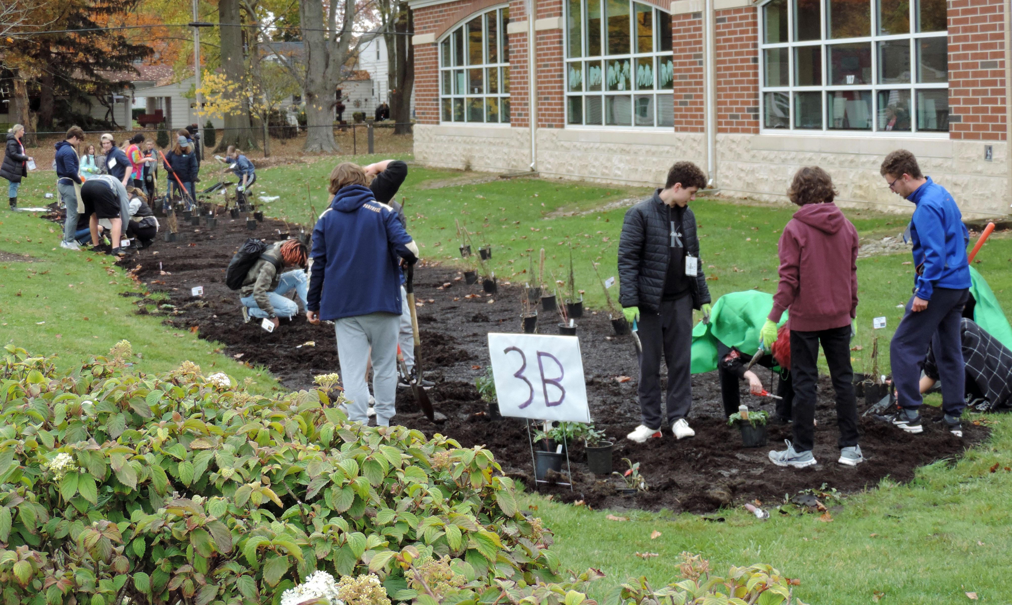 Berea's Grindstone welcomes fun, Browns alumni to school