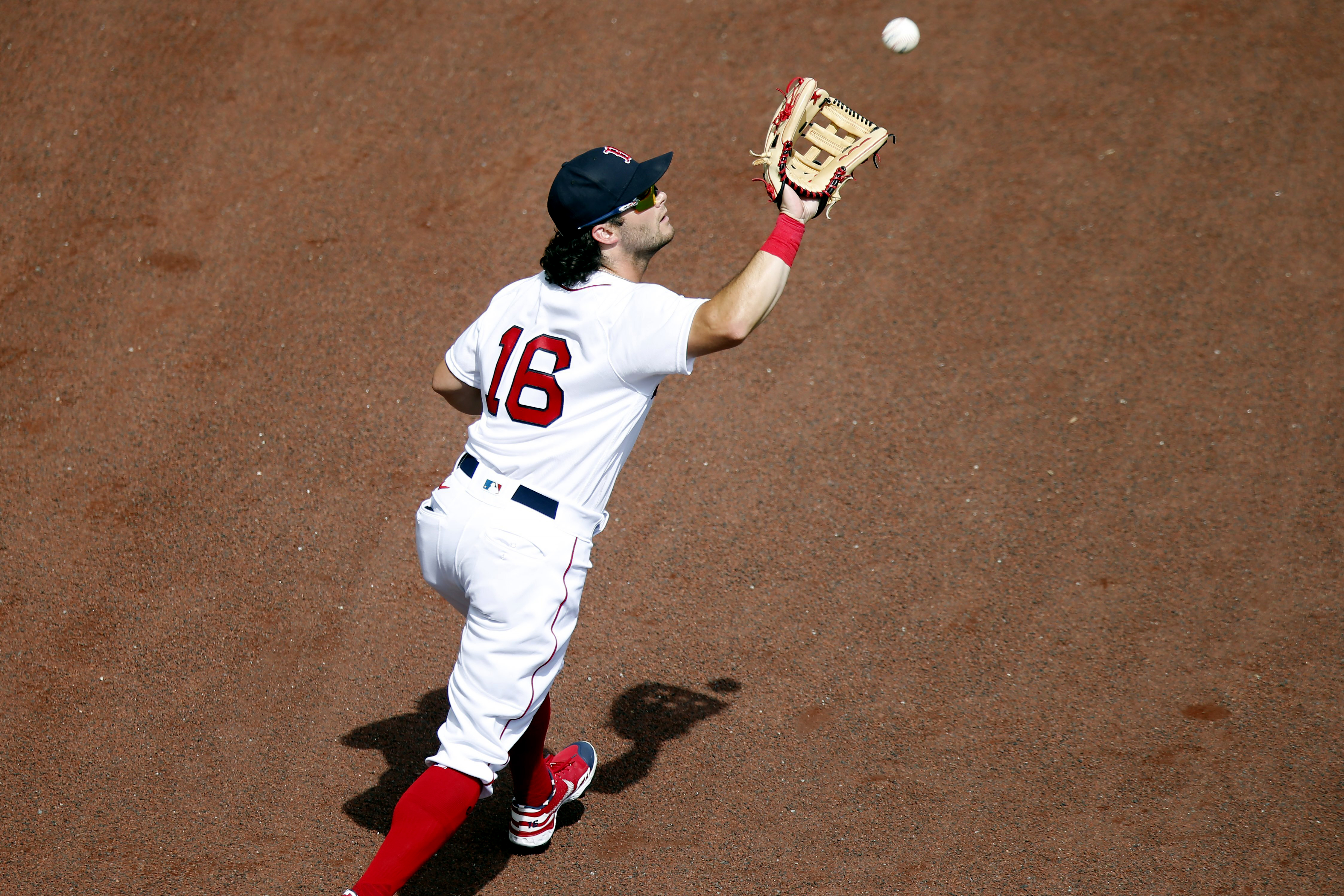 Red Sox outfielder Andrew Benintendi placed on injured list
