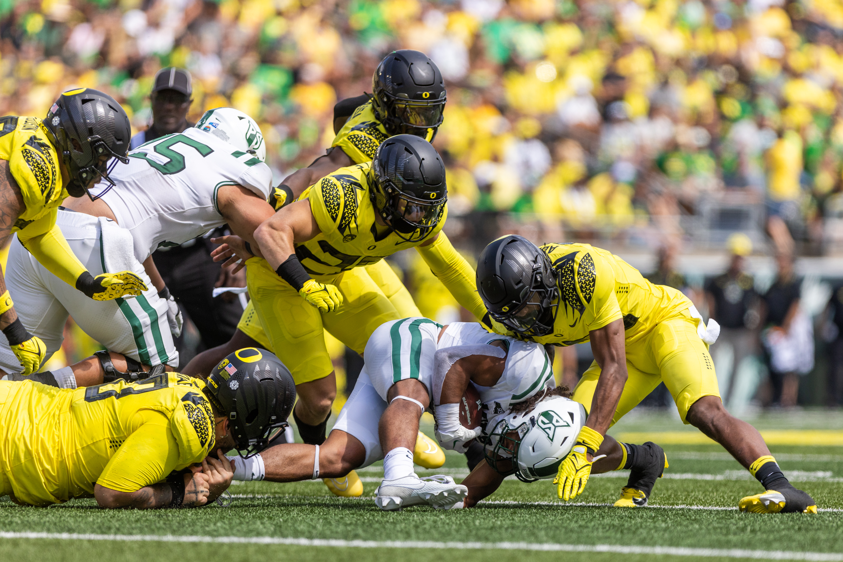 Vikings Football Opens At #15 Oregon Ducks This Week - Portland