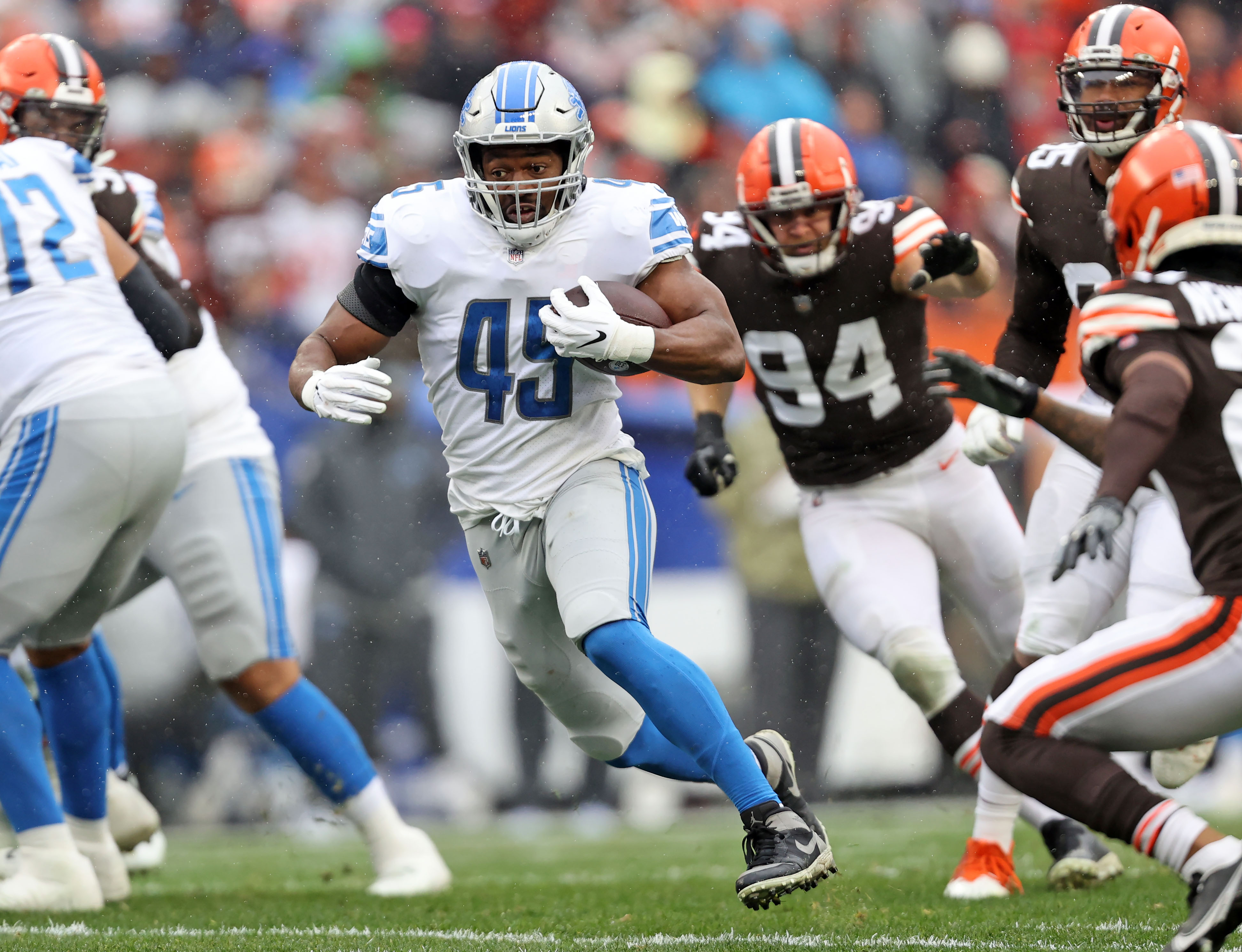 Lions FB Jason Cabinda returns to practice, DeShon Elliott suited