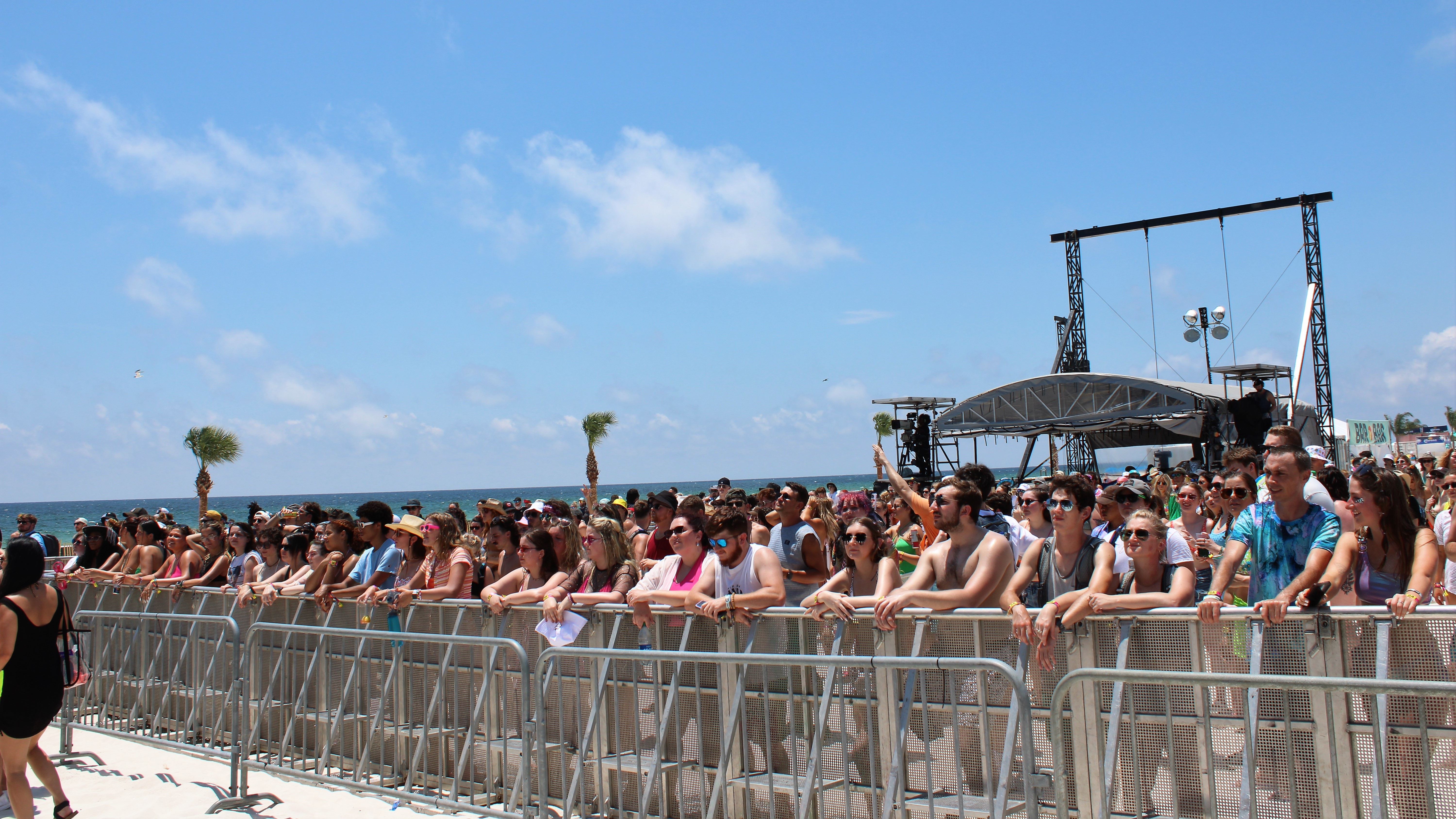 SHEIN SURF CLUB LAUNCHES AT HANGOUT MUSIC FESTIVAL 2023 TO CELEBRATE SHEIN  X HANGOUT FEST FASHION COLLECTION