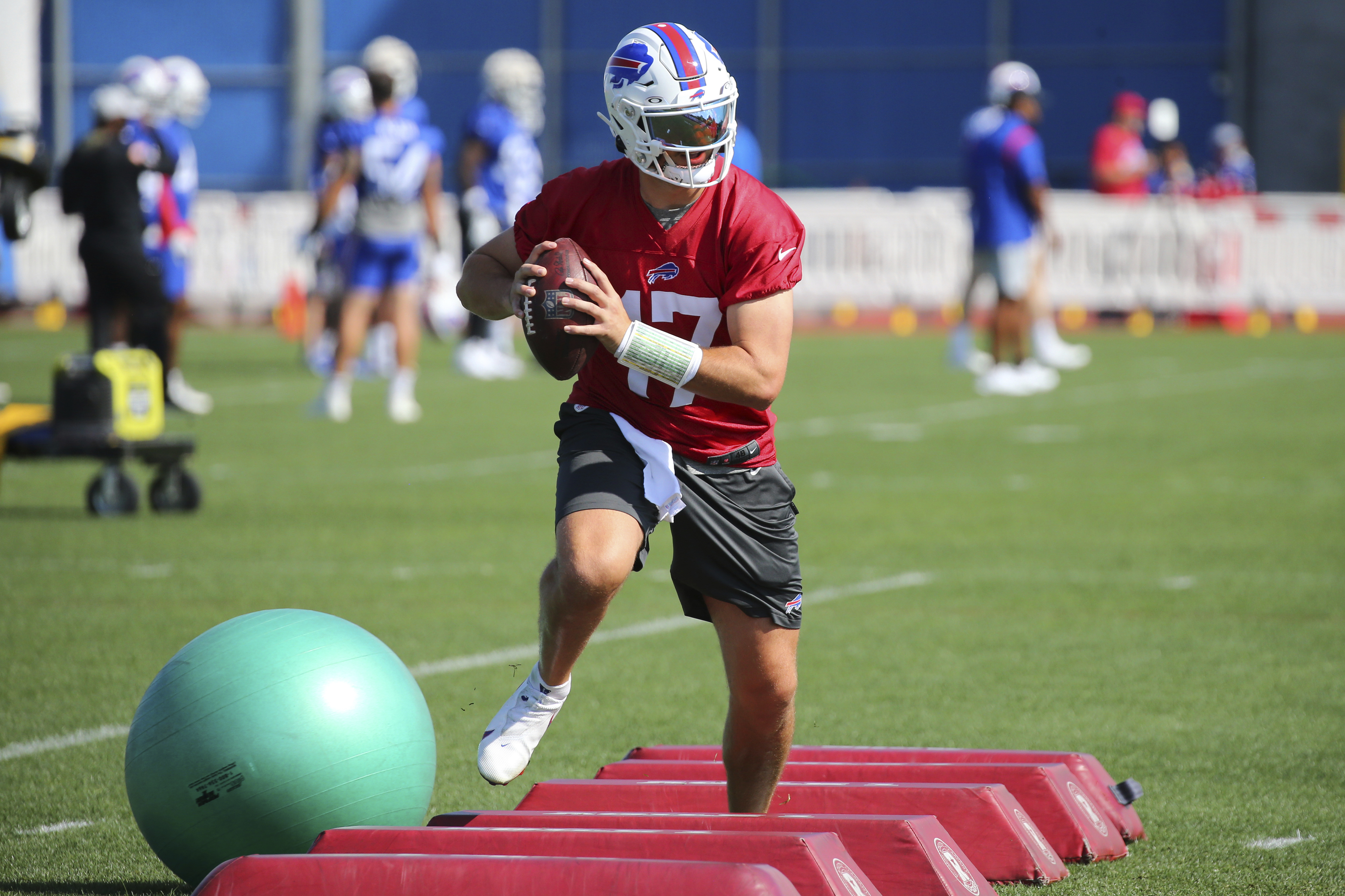 PFF names Spencer Brown as Buffalo Bills4 early 2022 breakout