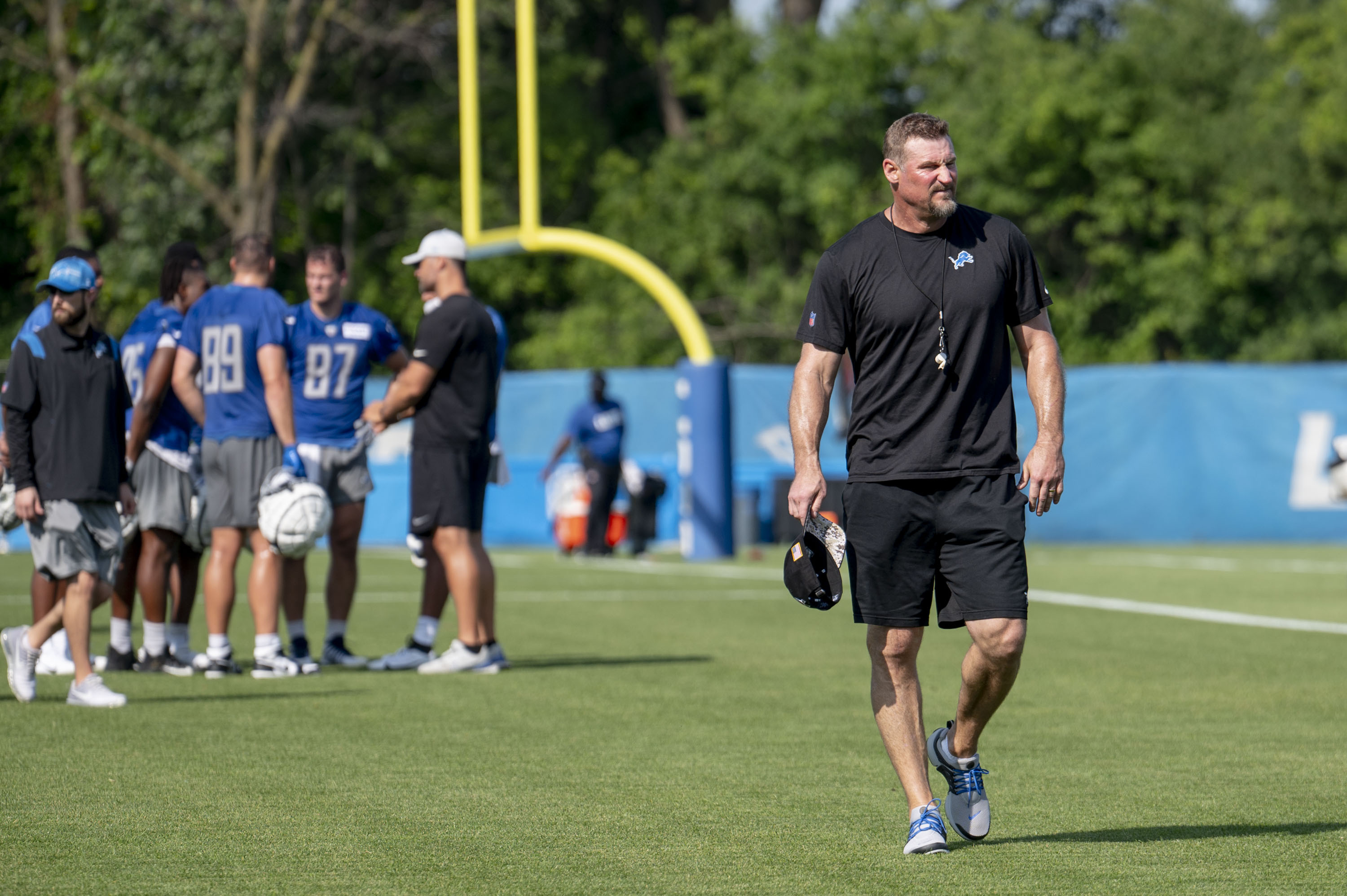 Aug 06, 2005; Oxnard, CA, USA; Dallas Cowboys tight end Dan Campbell, left,  suited-up and ran through drills with the team for the first time during  training camp Saturday afternoon Aug. 6