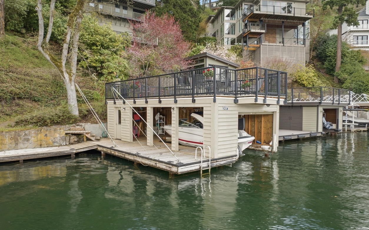 Architect Richard Sundeleaf Lake Oswego home for sale