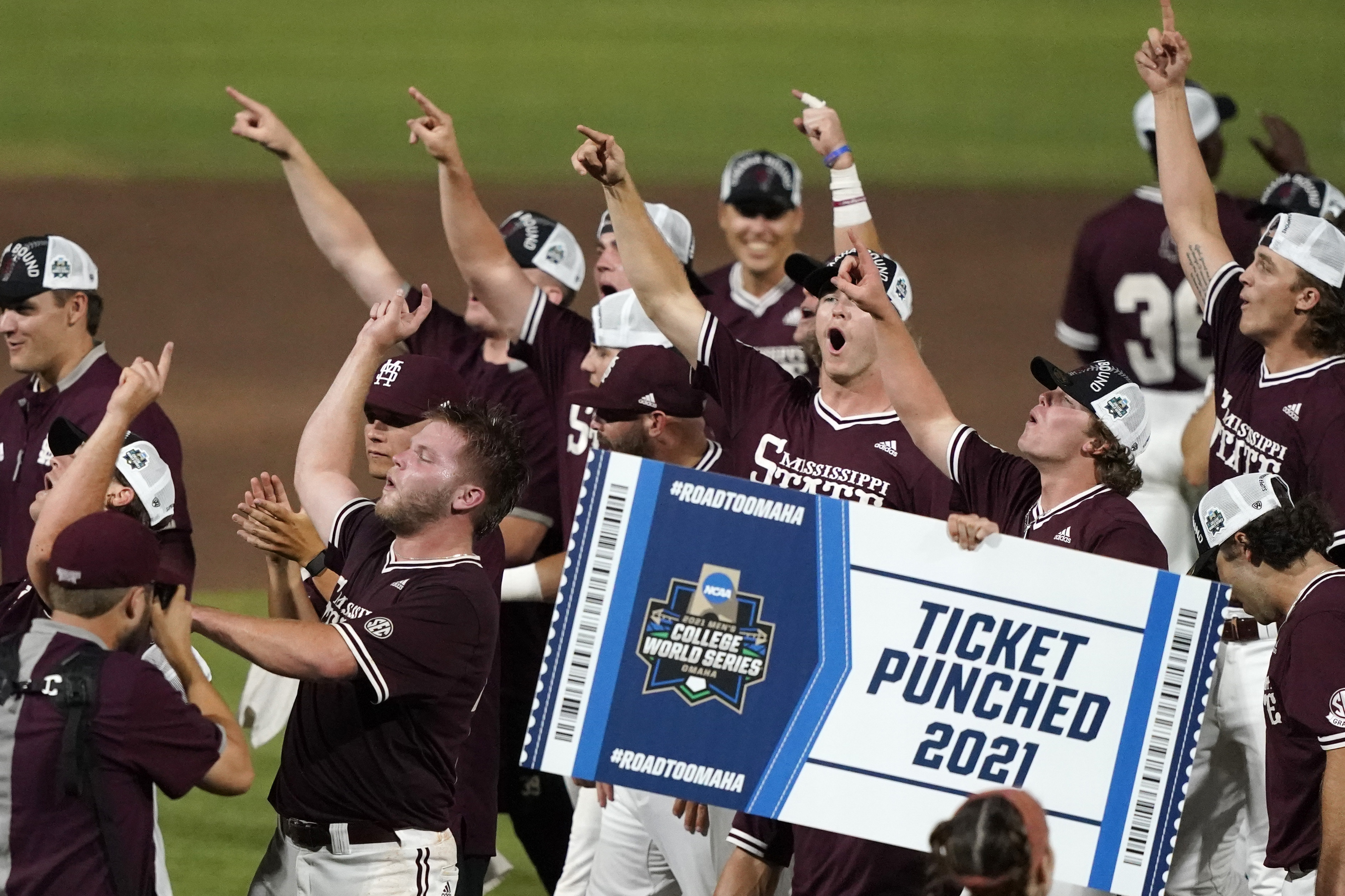 How to watch: Texas baseball opens College World Series against Mississippi  State