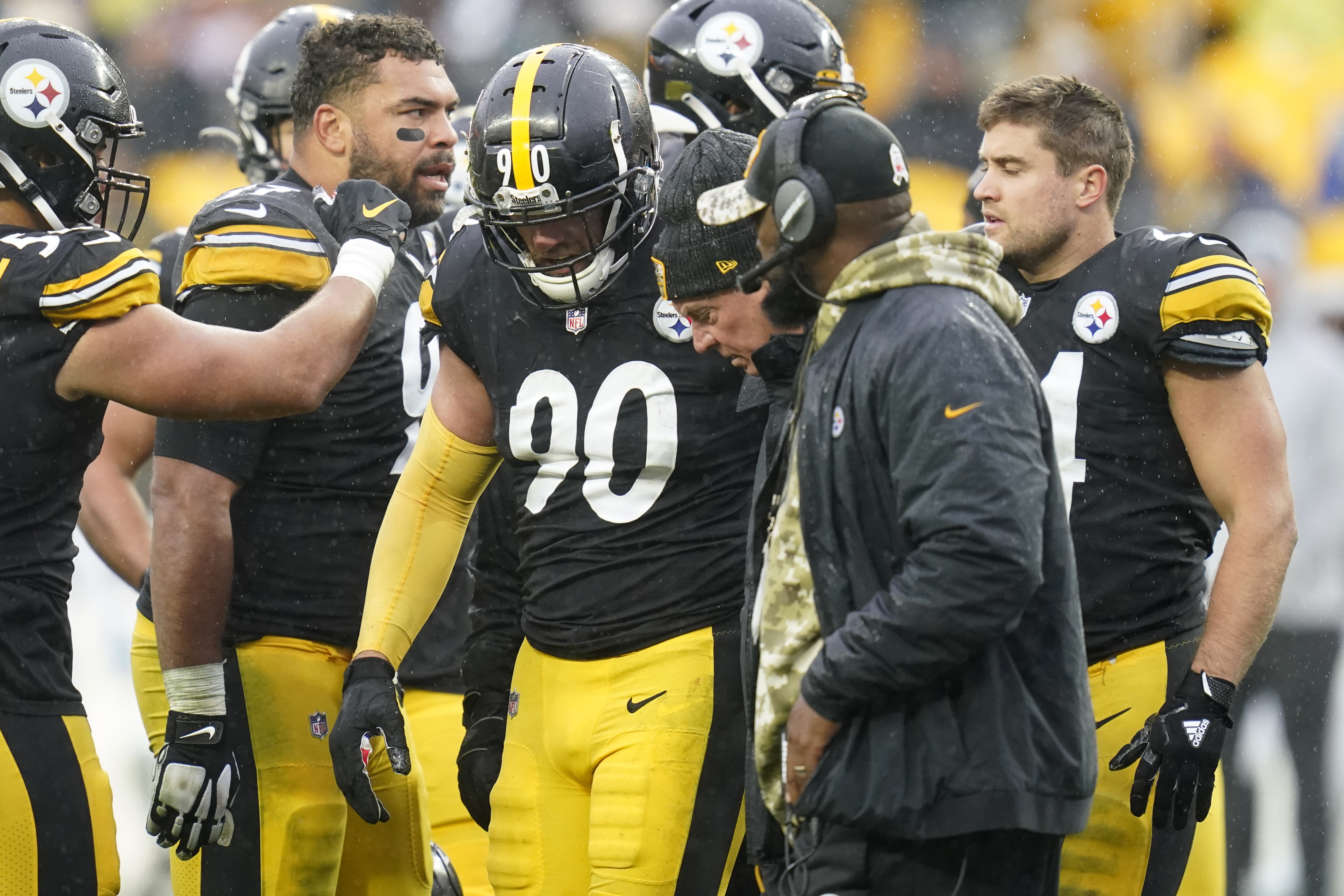 Steelers' Roethlisberger, Watt might play but Fitzpatrick likely