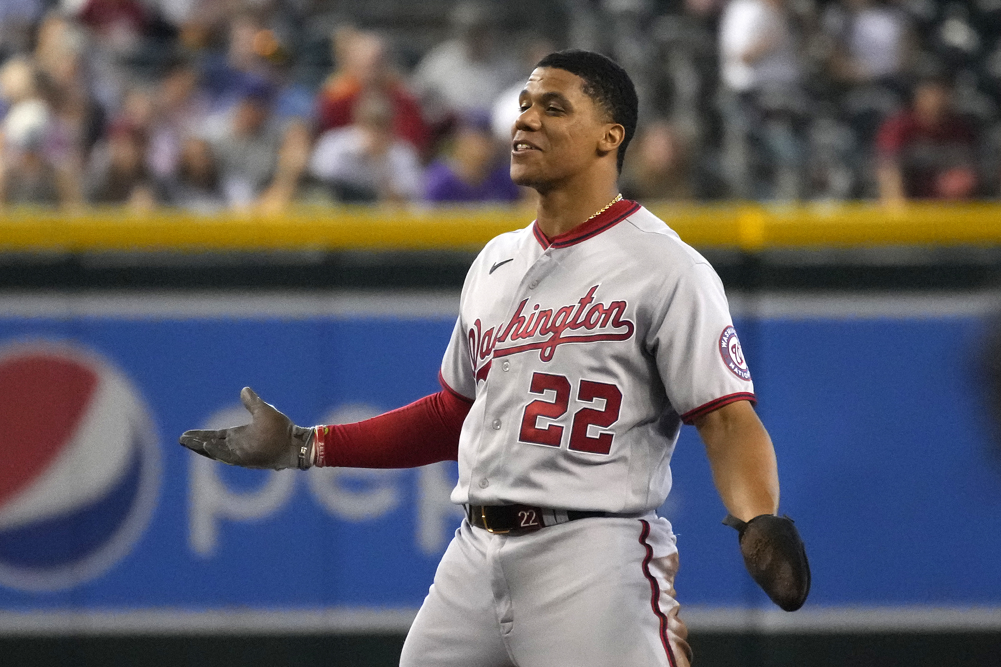 MLB trade rumors: Cardinals' Juan Soto talks intensify; Yankees eyeing  Frankie Montas and Luis Castillo 