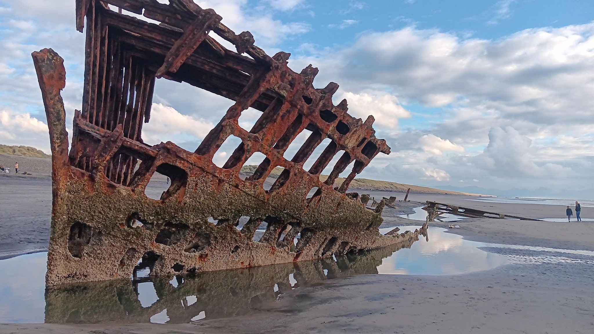 Peter Iredale shipwreck exposed October 2023 - oregonlive.com