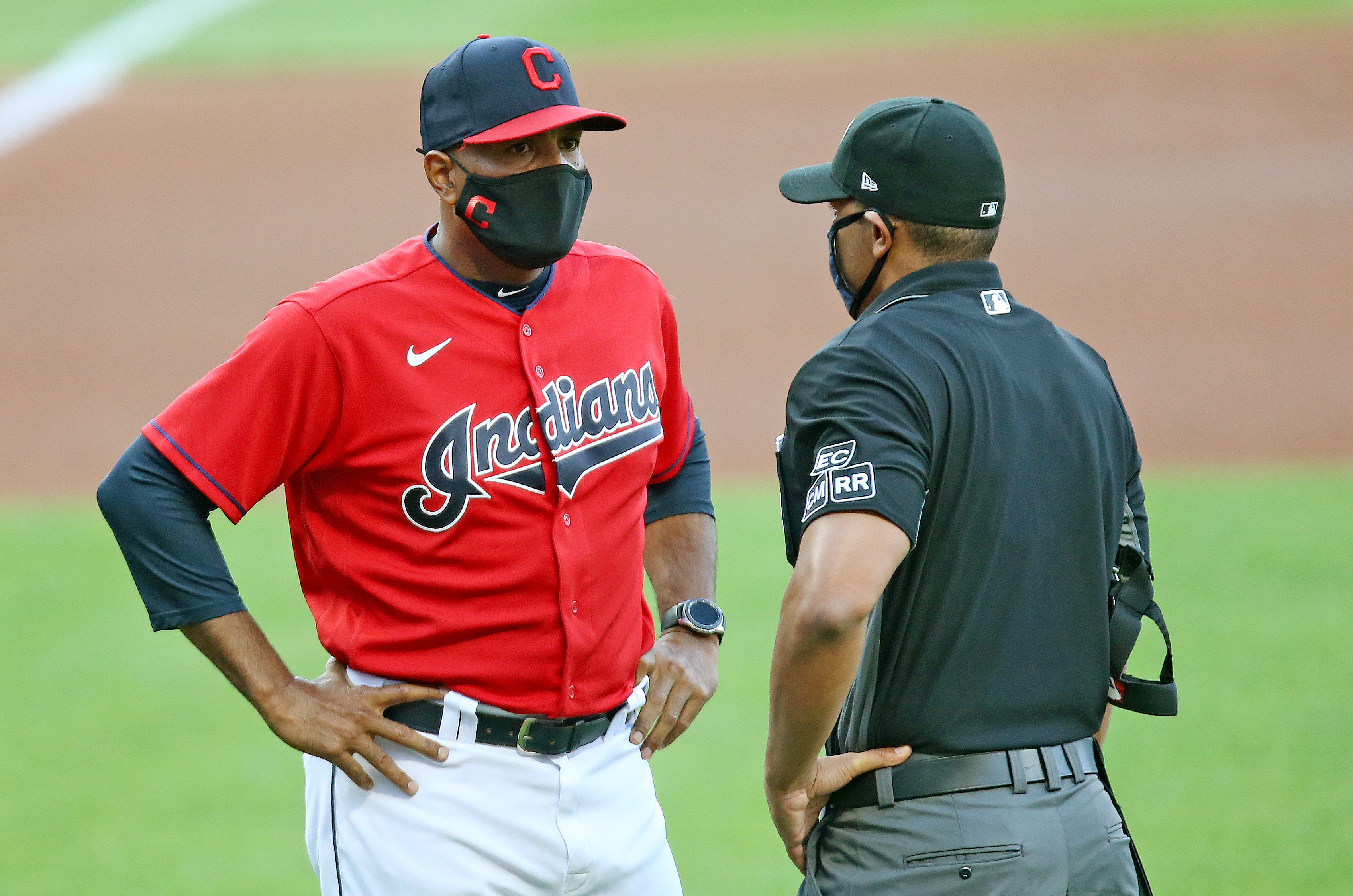 Baseball  Indians' Francona to accompany Red Sox manager