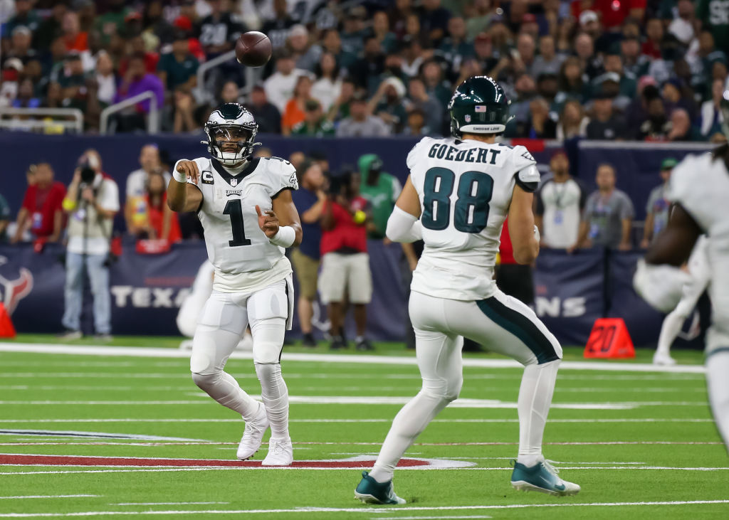 The Houston Texans line up at the scrimmage line against the Philadelphia  Eagles during an NFL football game in Houston, Thursday, Nov. 3, 2022. (AP  Photo/Tony Gutierrez Stock Photo - Alamy