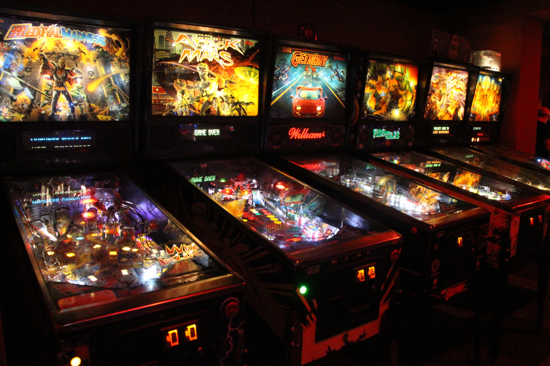 Free Play, a new arcade bar, brings to Worcester 130 vintage games from  'NBA Jam' to 'Mortal Kombat' all for a flat rate of $7 - masslive.com