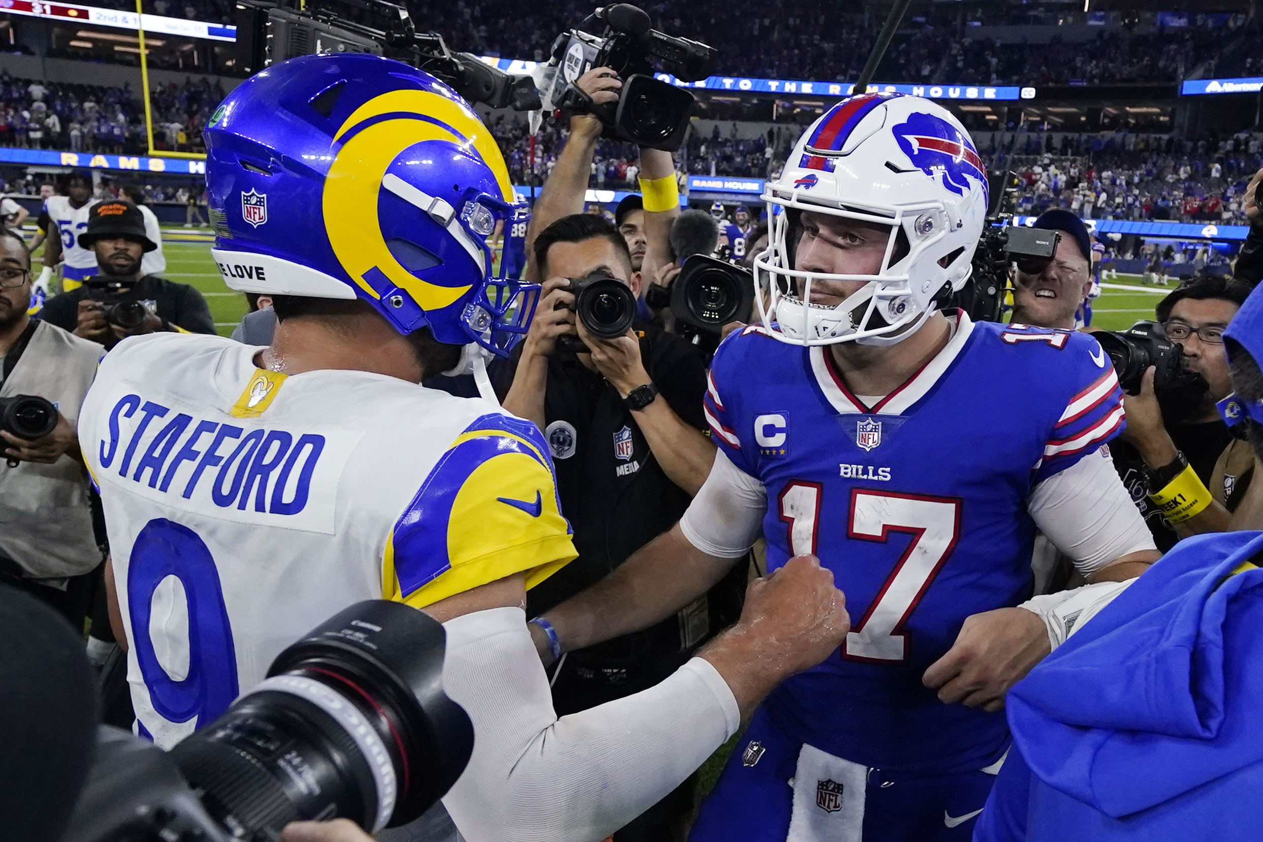 Defending champion Rams humbled by Bills in opening rout 