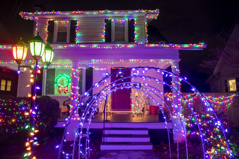 Local outdoor Christmas displays light up Midstate