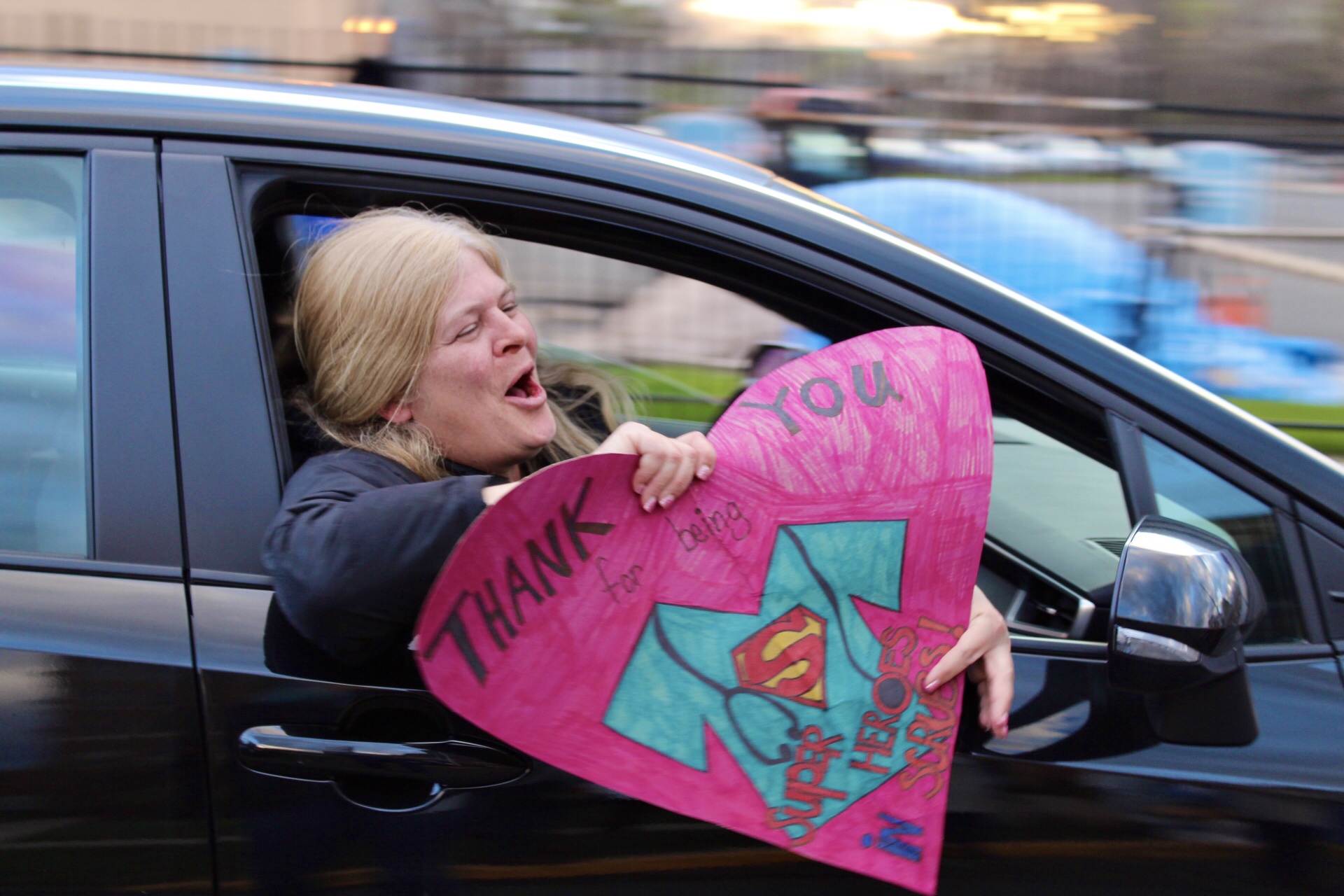 Staten Islanders honked and cheered out of their windows as they drove around Richmond University Medical Center to show appreciation for the hospital staff on the front lines of the coronavirus outbreak. April 10, 2020. (Staten Island Advance/Rebeka Humbrecht)