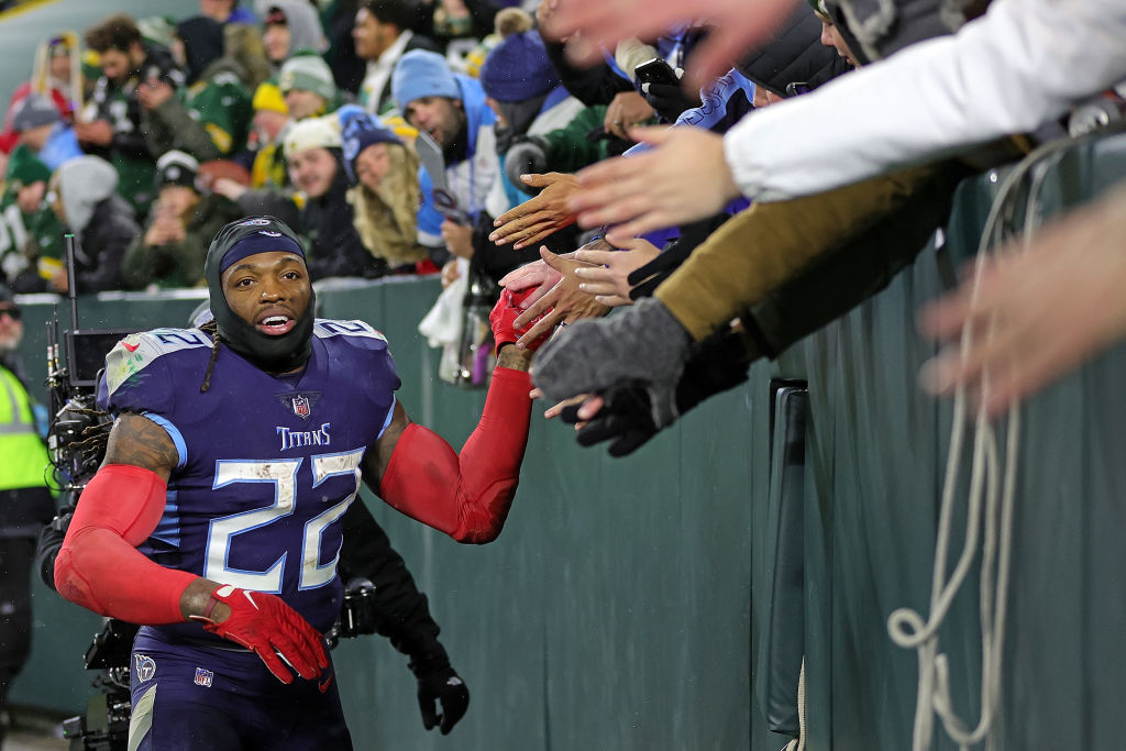 Derrick Henry Nominated as Titans' Walter Payton Man of the Year Award