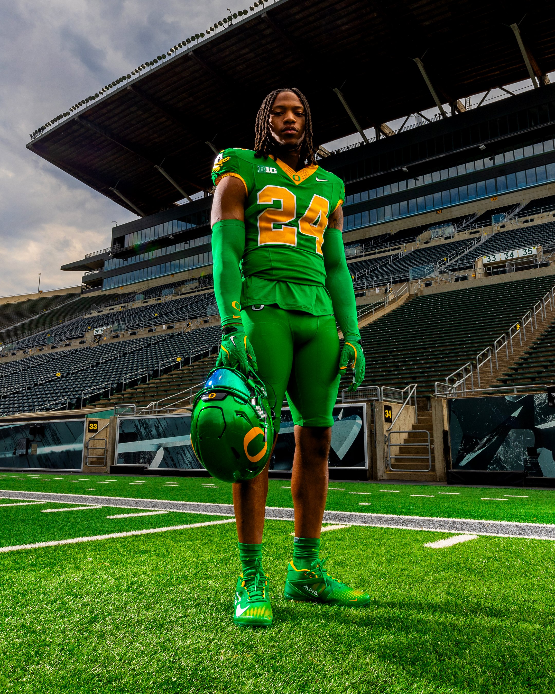 Oregon Ducks reveal new Gang Green football uniforms for 2024 season oregonlive