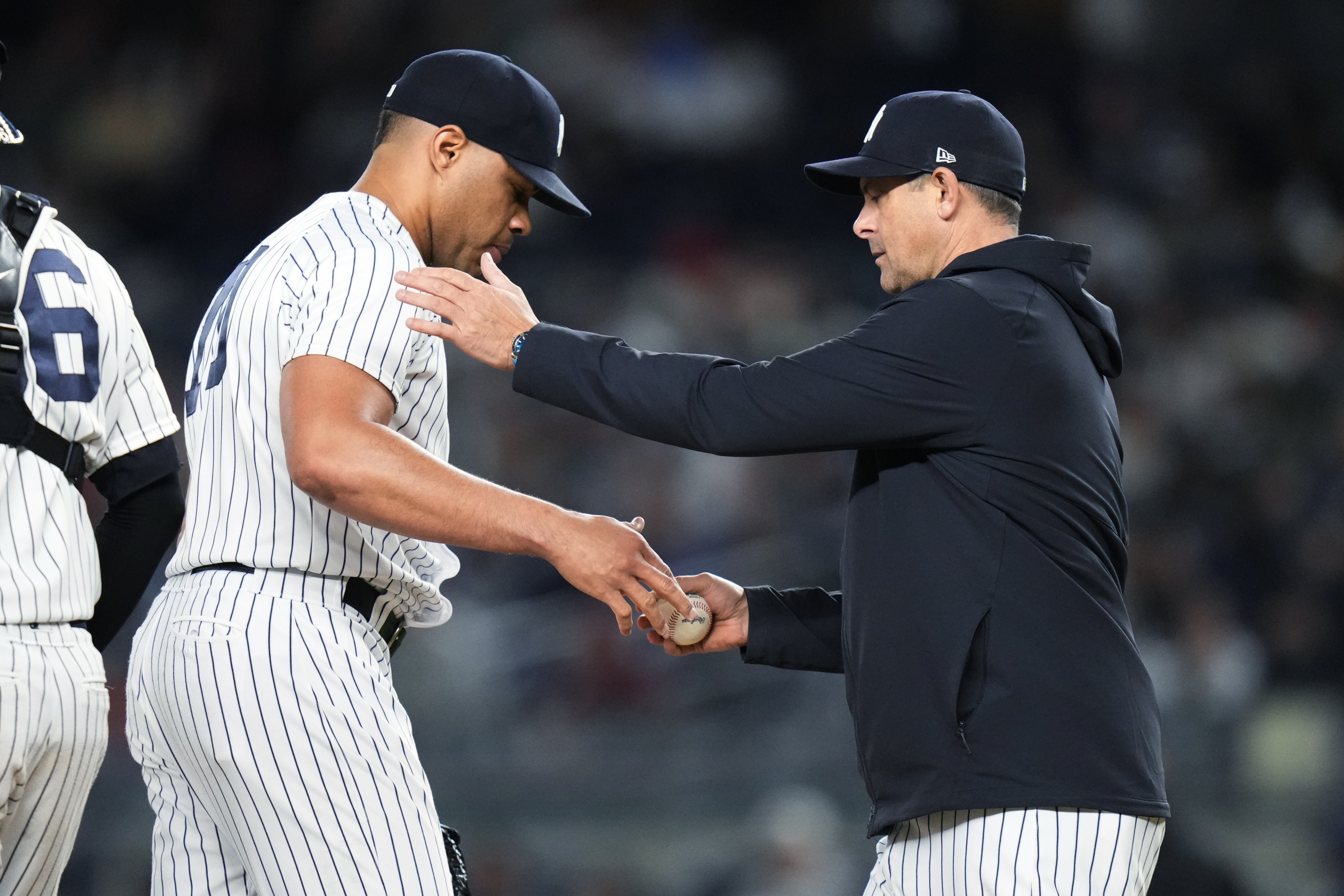 Yankees' Aaron Boone explains why he brought in Clay Holmes for Ron  Marinaccio vs. Guardians