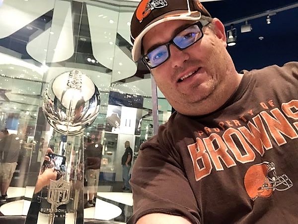 Check out these game day ensembles: Best Dressed Browns Fan Contest (Durrah  - Hylton) 