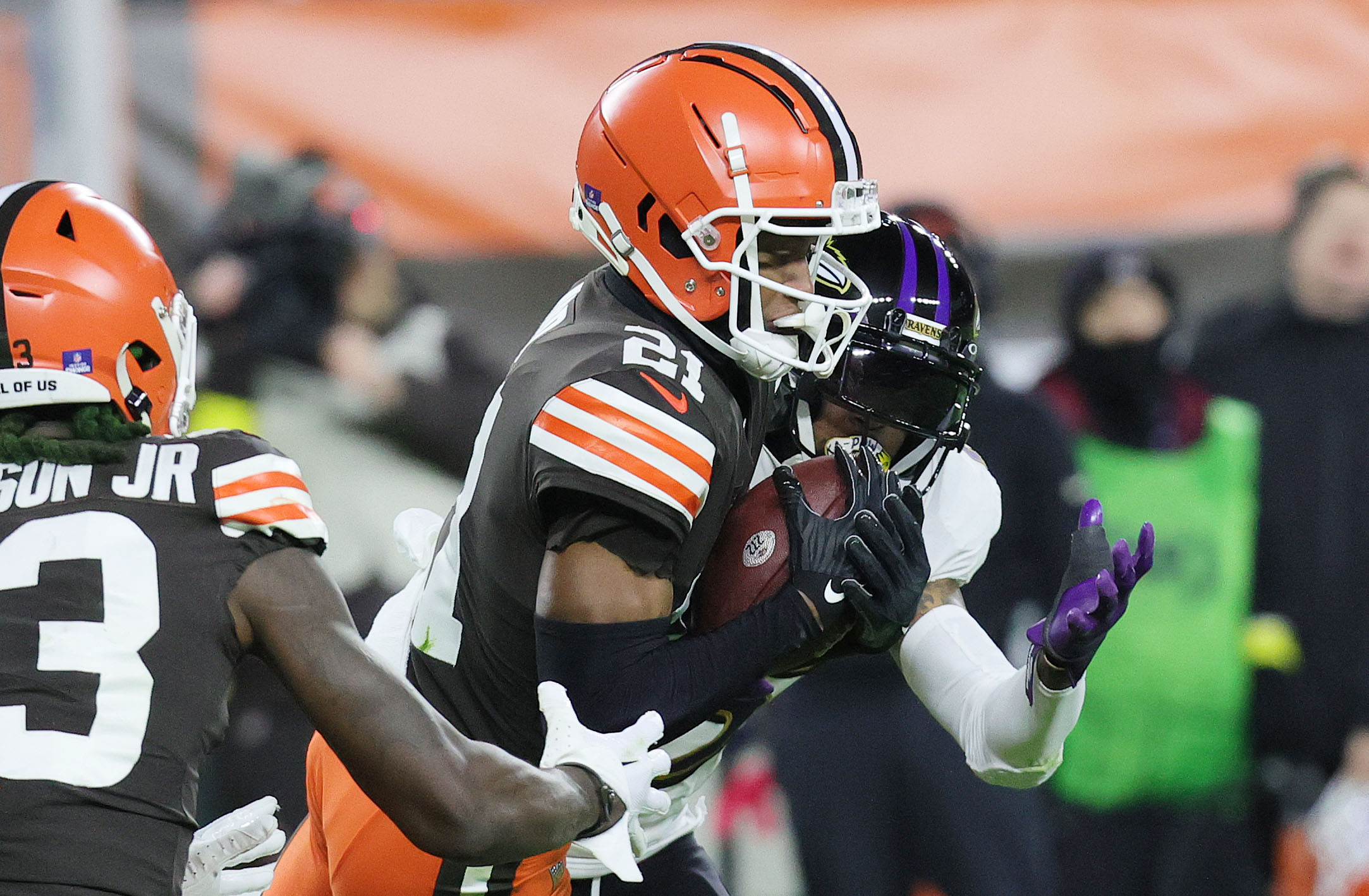 Browns cornerback Denzel Ward, linebacker Reggie Ragland out