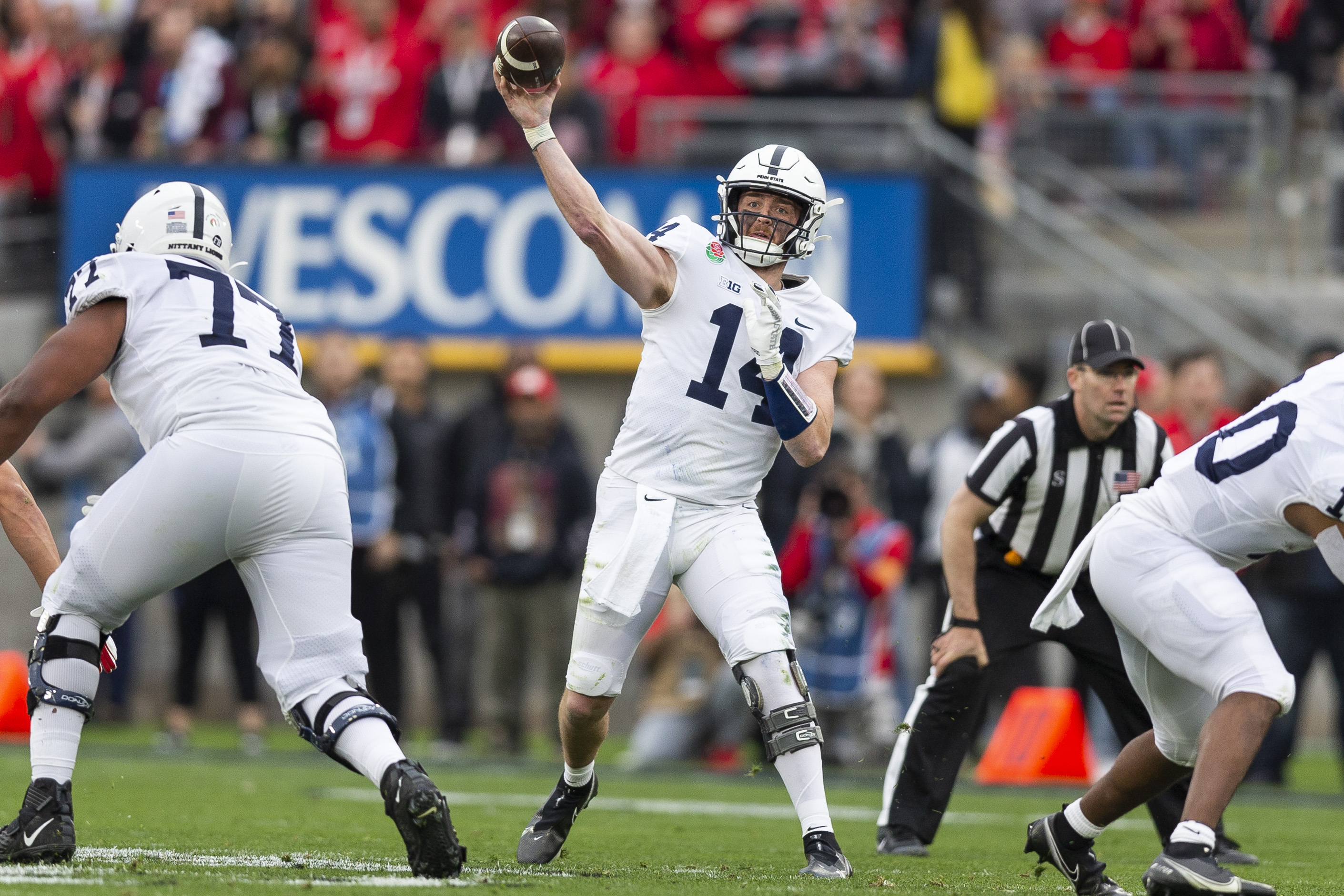 Penn State honors Franco Harris ahead of Rose Bowl