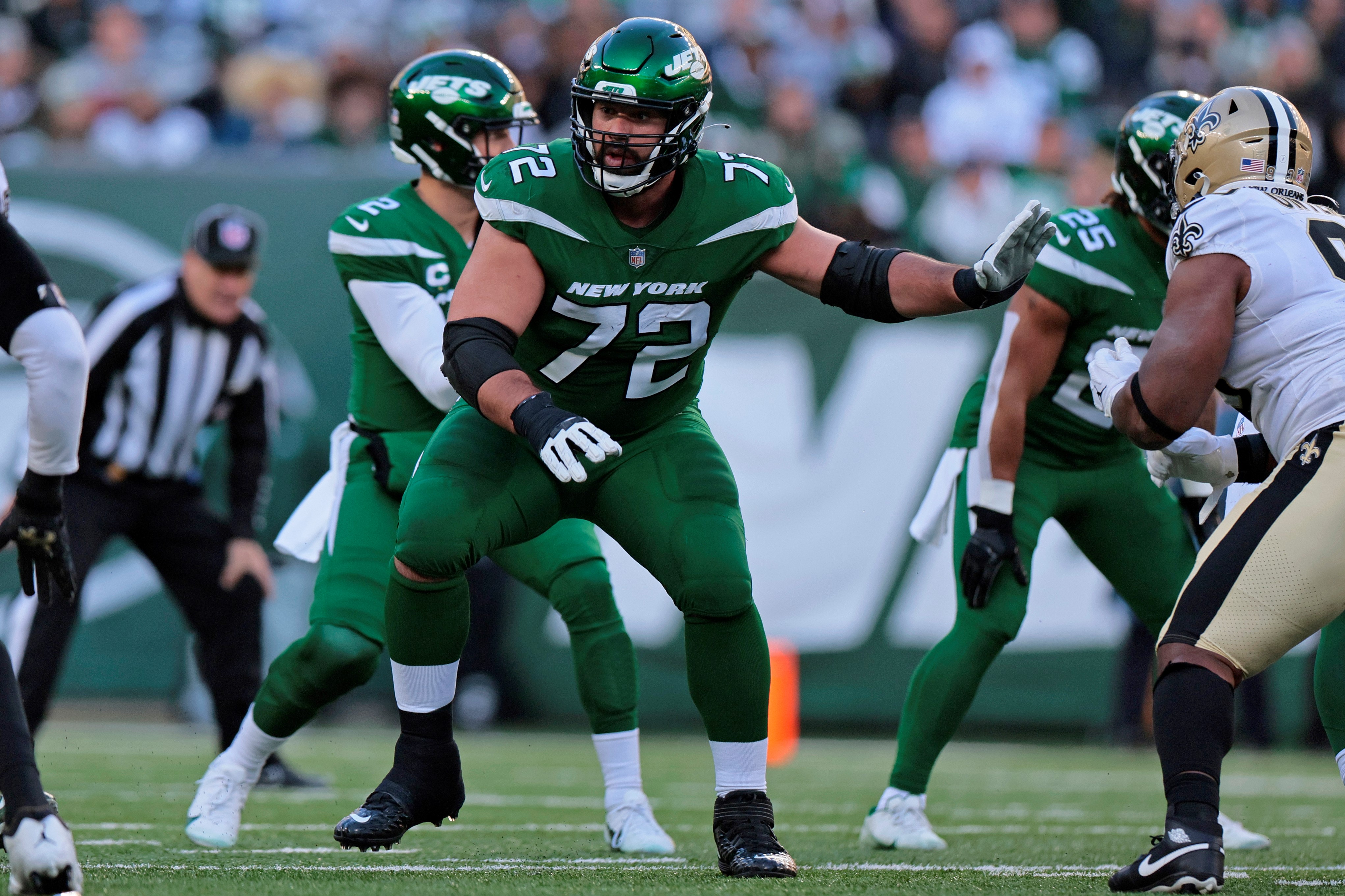 Ex-Jets guard Laurent Duvernay-Tardif, M.D., could suit up with CFL's  Montreal Alouettes 