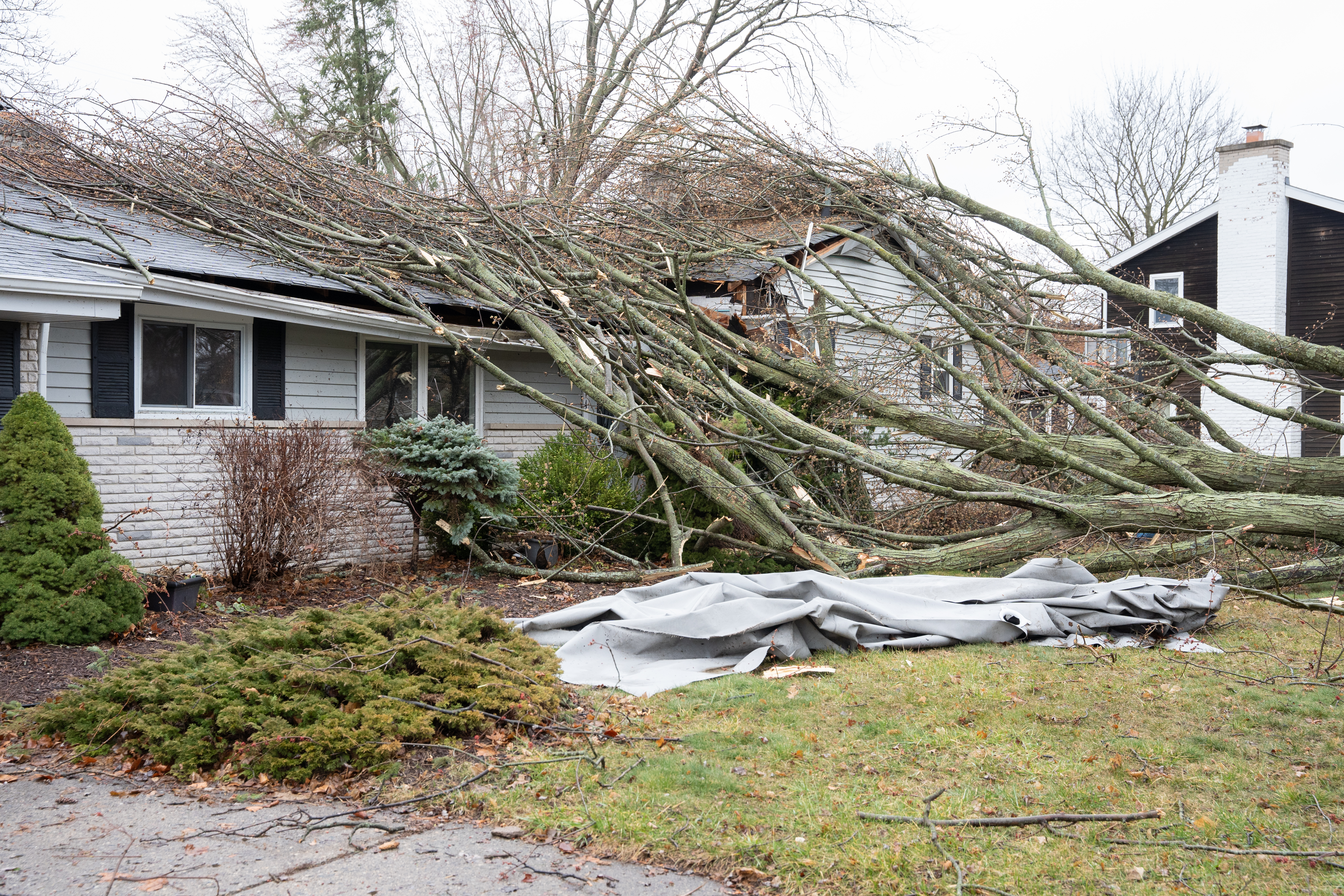 115 mph winds reached in Grand Blanc tornado damaging multiple