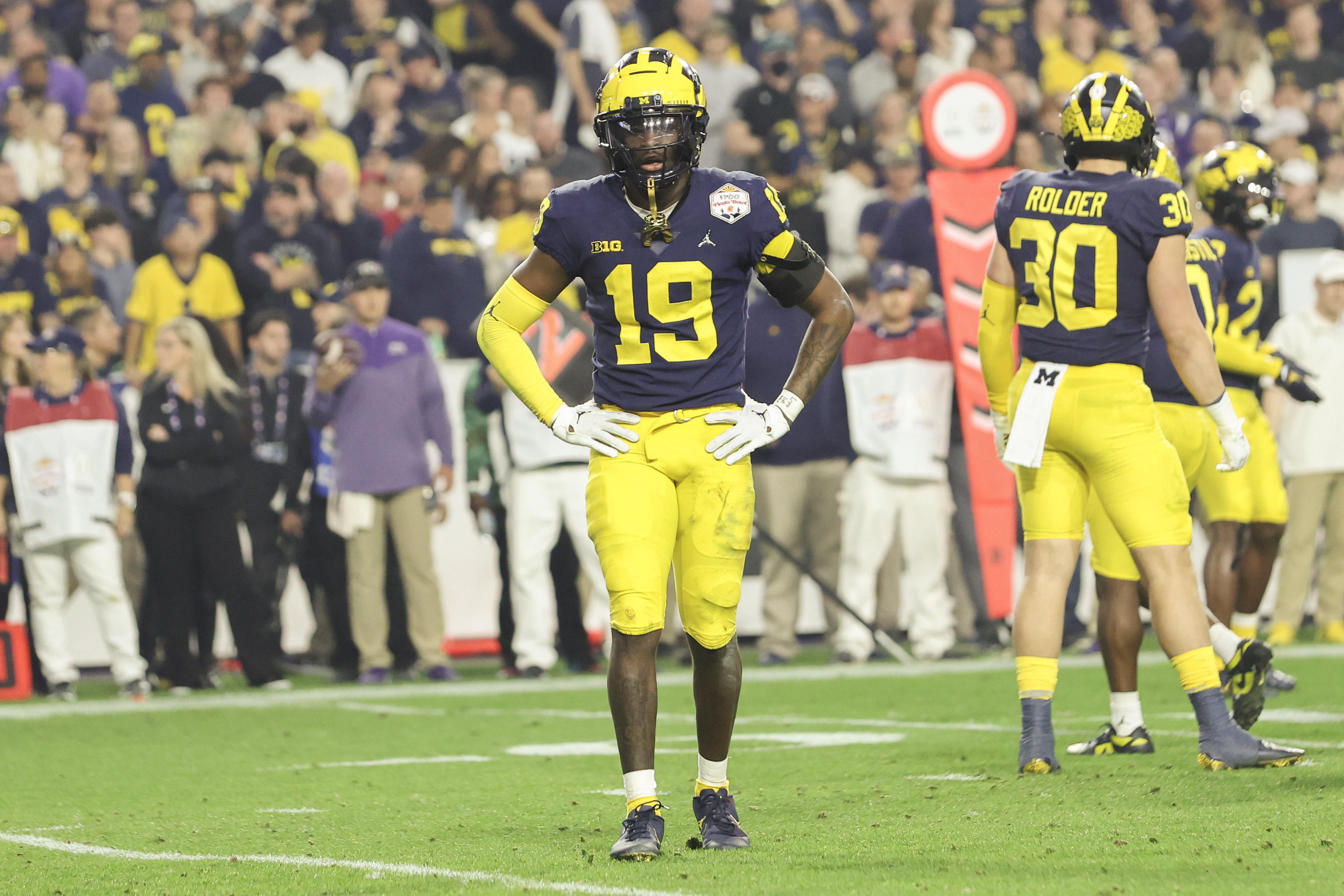 Snap counts, PFF grades: Michigan's Donovan Edwards, Michael