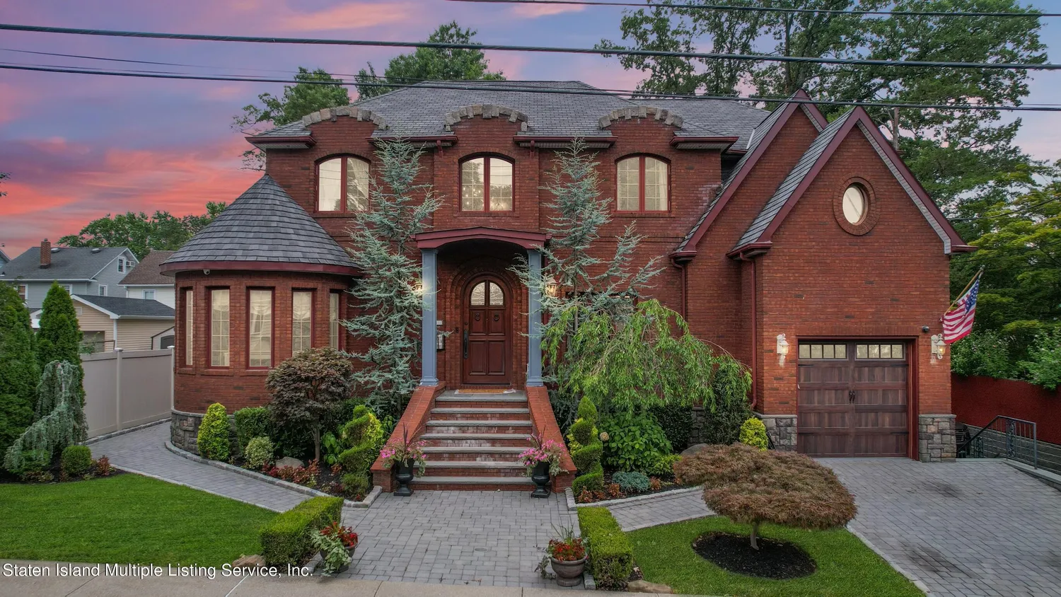Staten Island Home of the Week Brick Colonial with a ‘backyard oasis