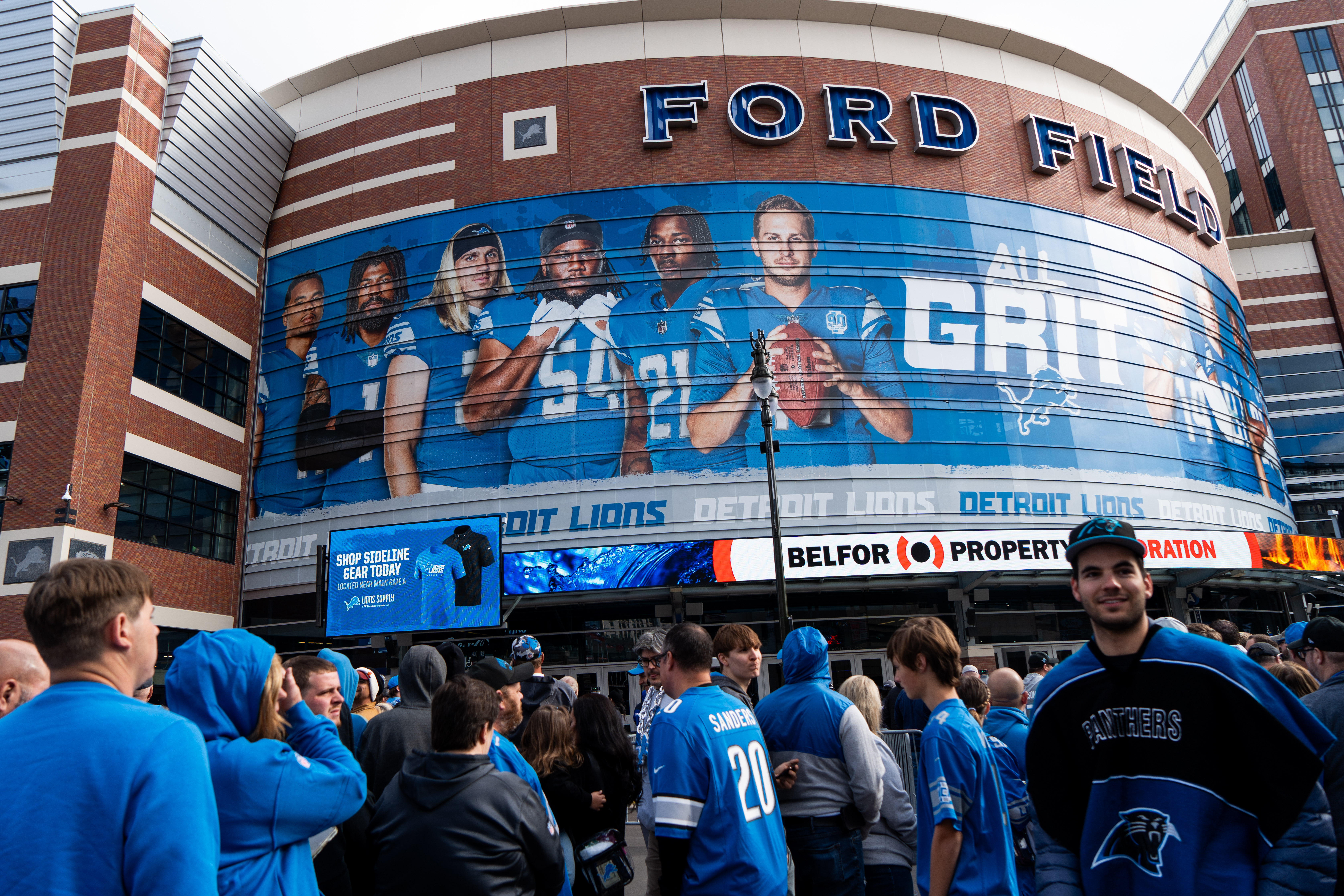 Detroit Lions fans brawl at Ford Field amid Sunday's loss