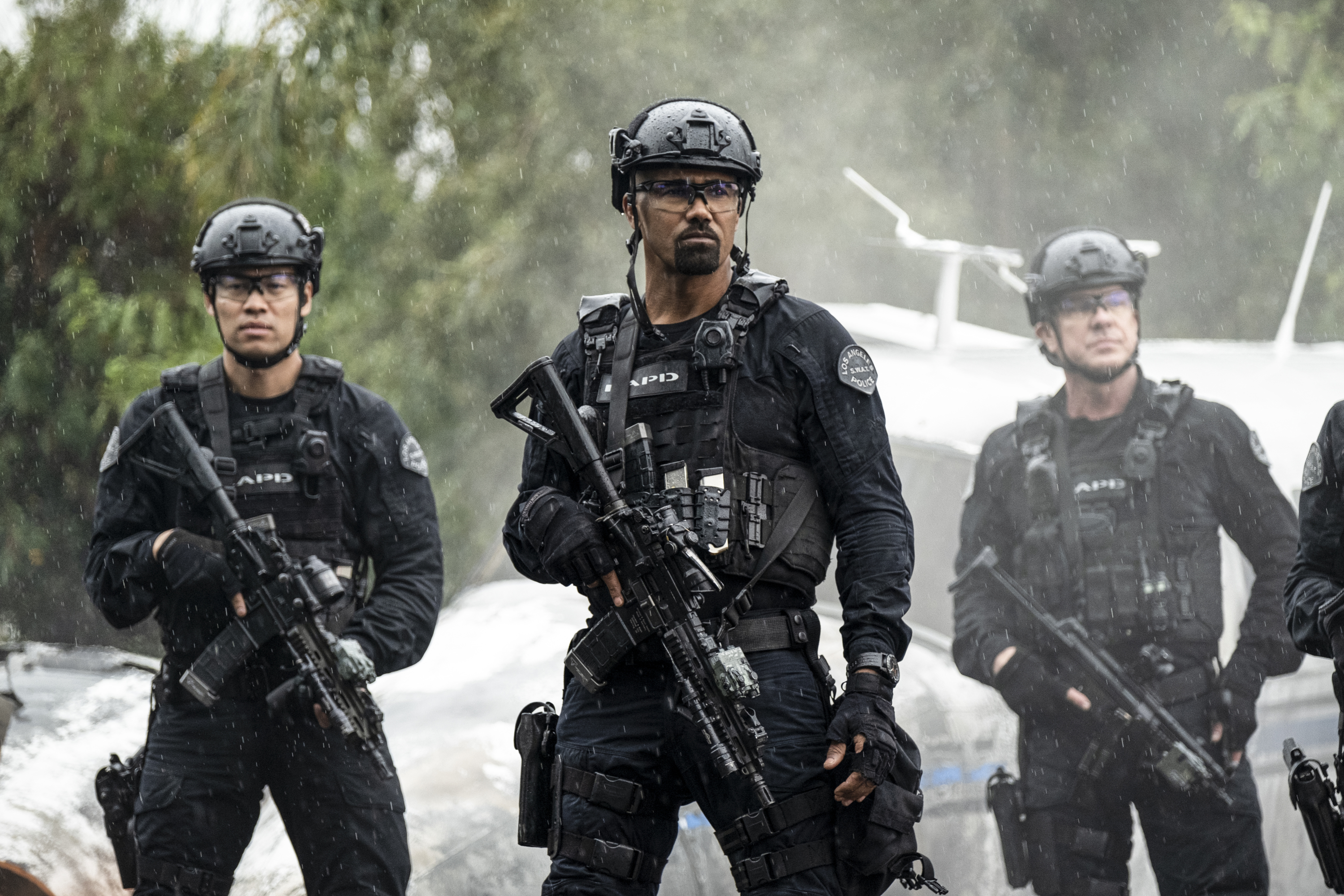 S w a t. Shemar Moore SWAT. Спецназ города ангелов сериал Шемар Мур. Сваты SWAT. Взвод SWAT.