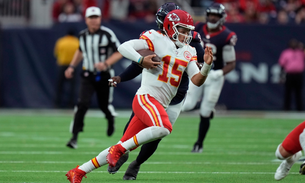 What channel is Chiefs game on today? (10/10/22) FREE live stream, time,  TV, channel for Week 5 vs. Raiders 