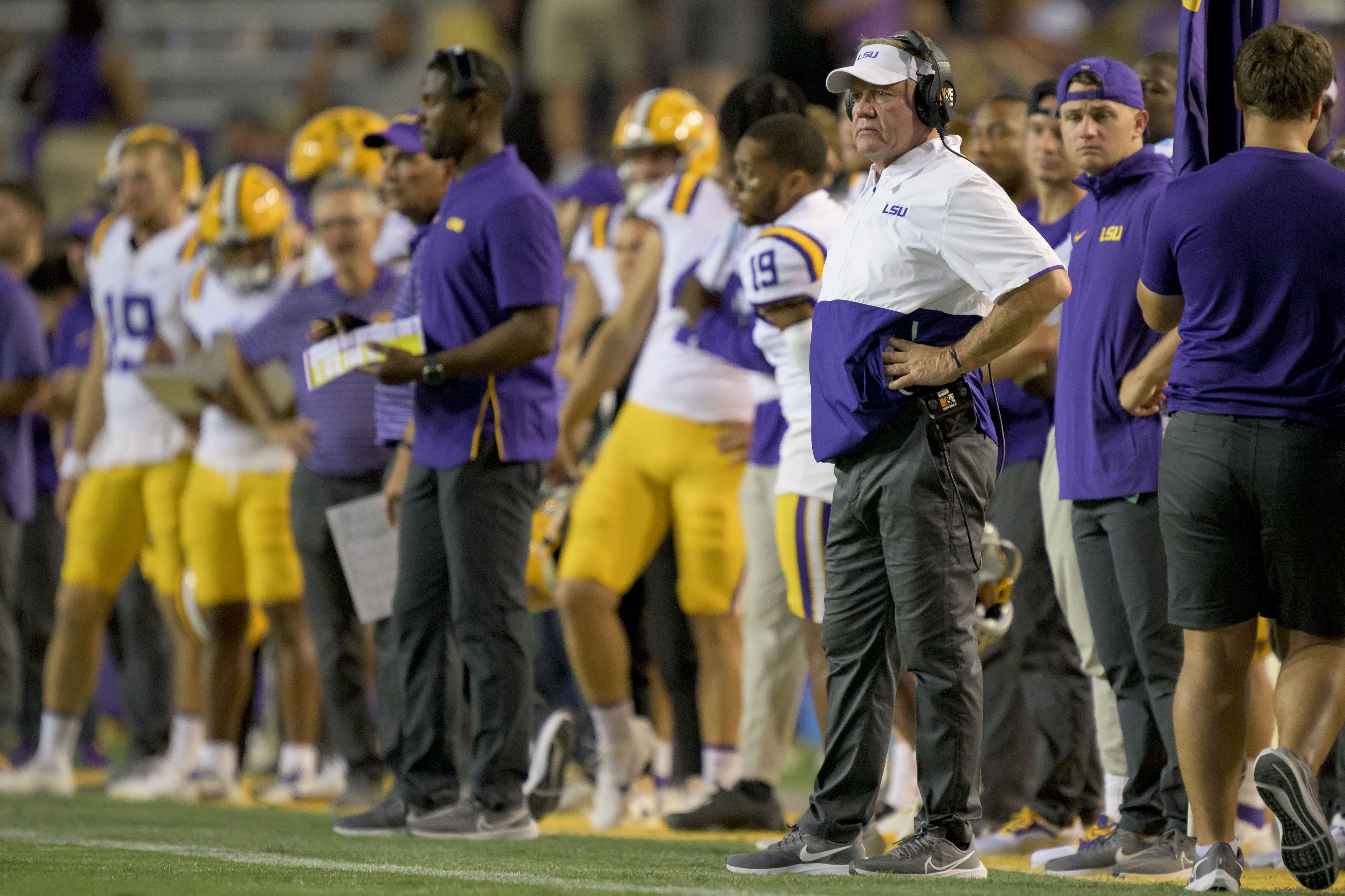 LSU Rolls Over Grambling 72-10 Behind Jayden Daniels' 5 Touchdown Passes