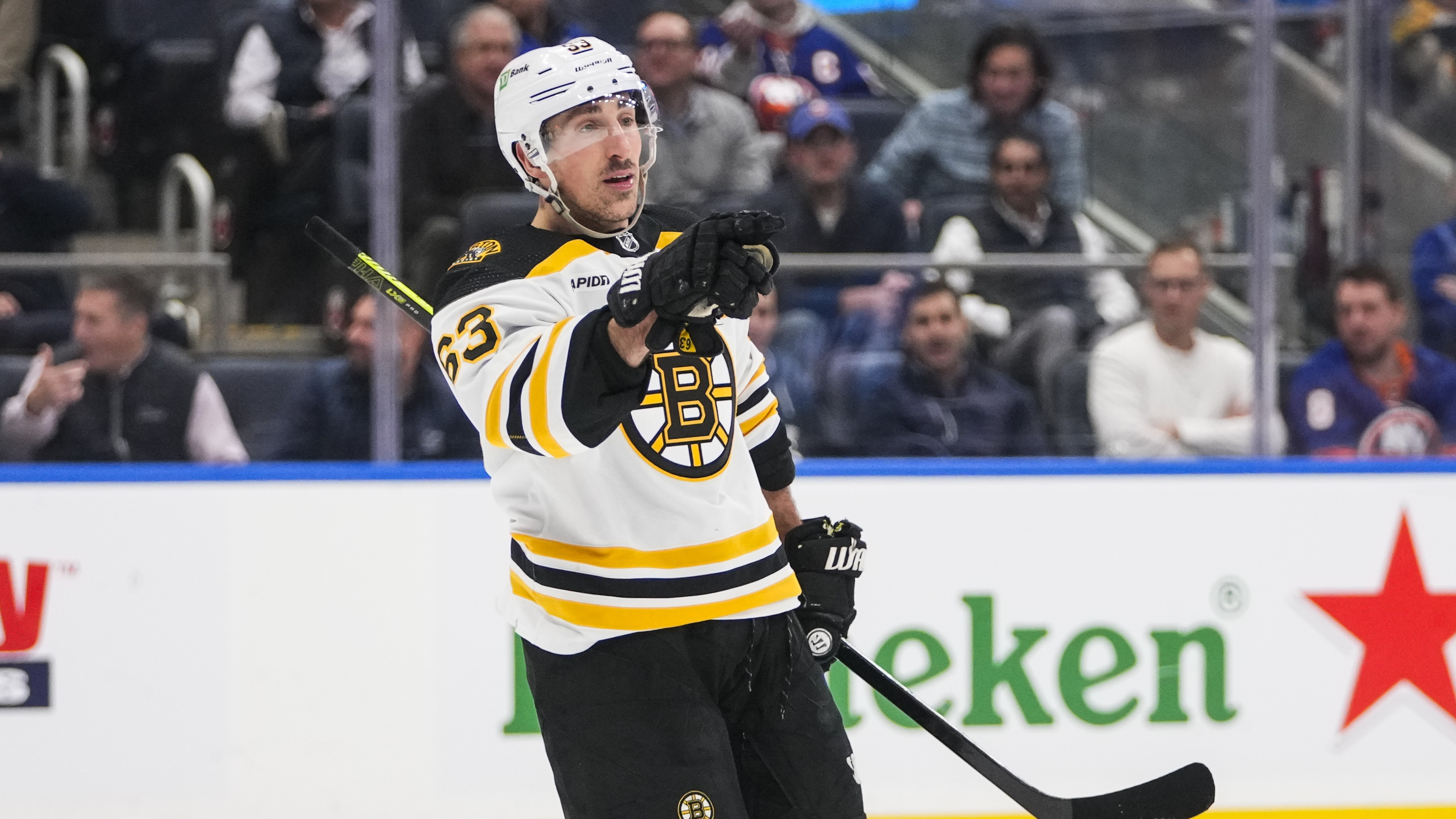 Brad Marchand named the new Bruins captain