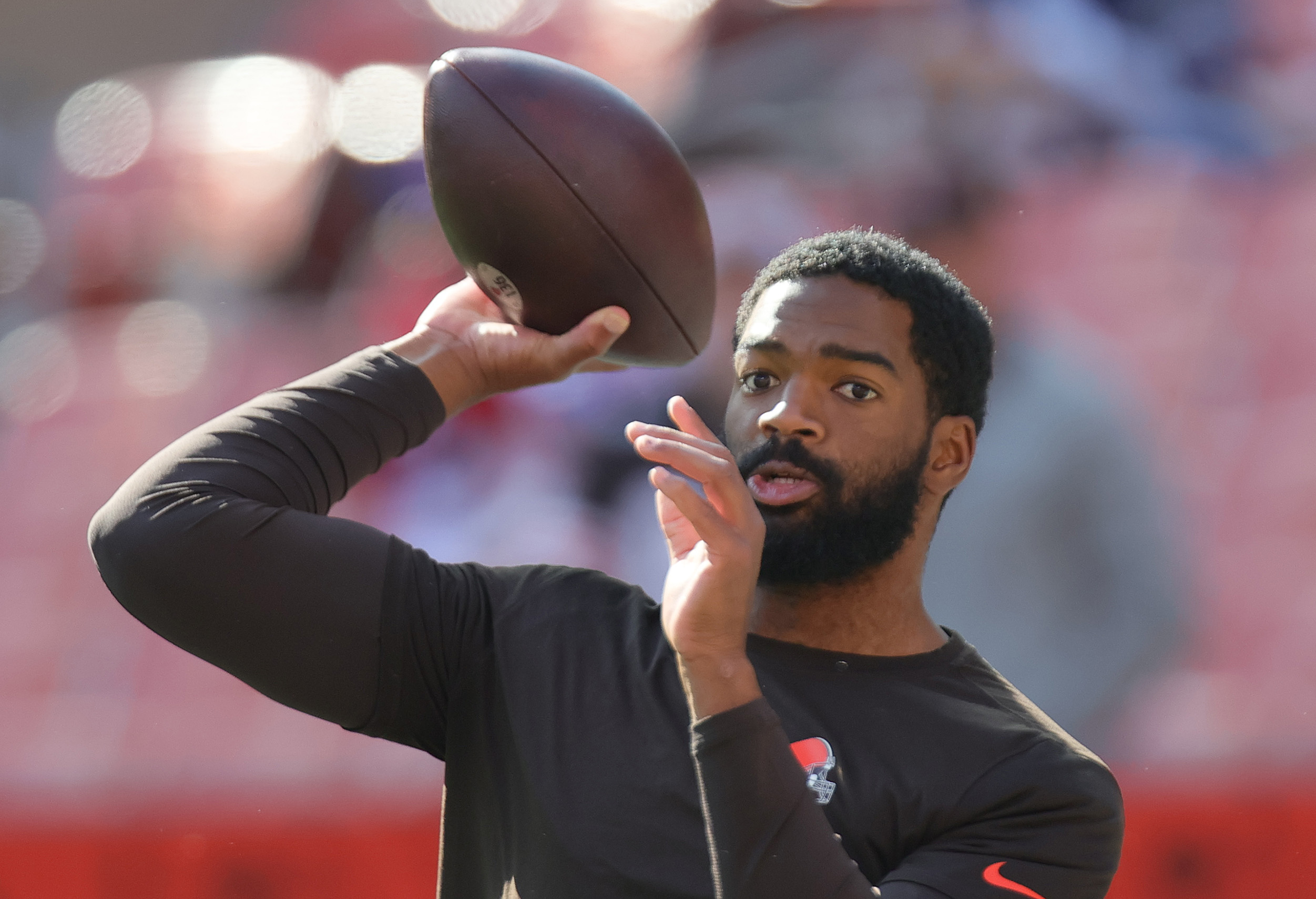 Cleveland Browns Quarterback Jacoby Brissett Vs. New England Patriots ...