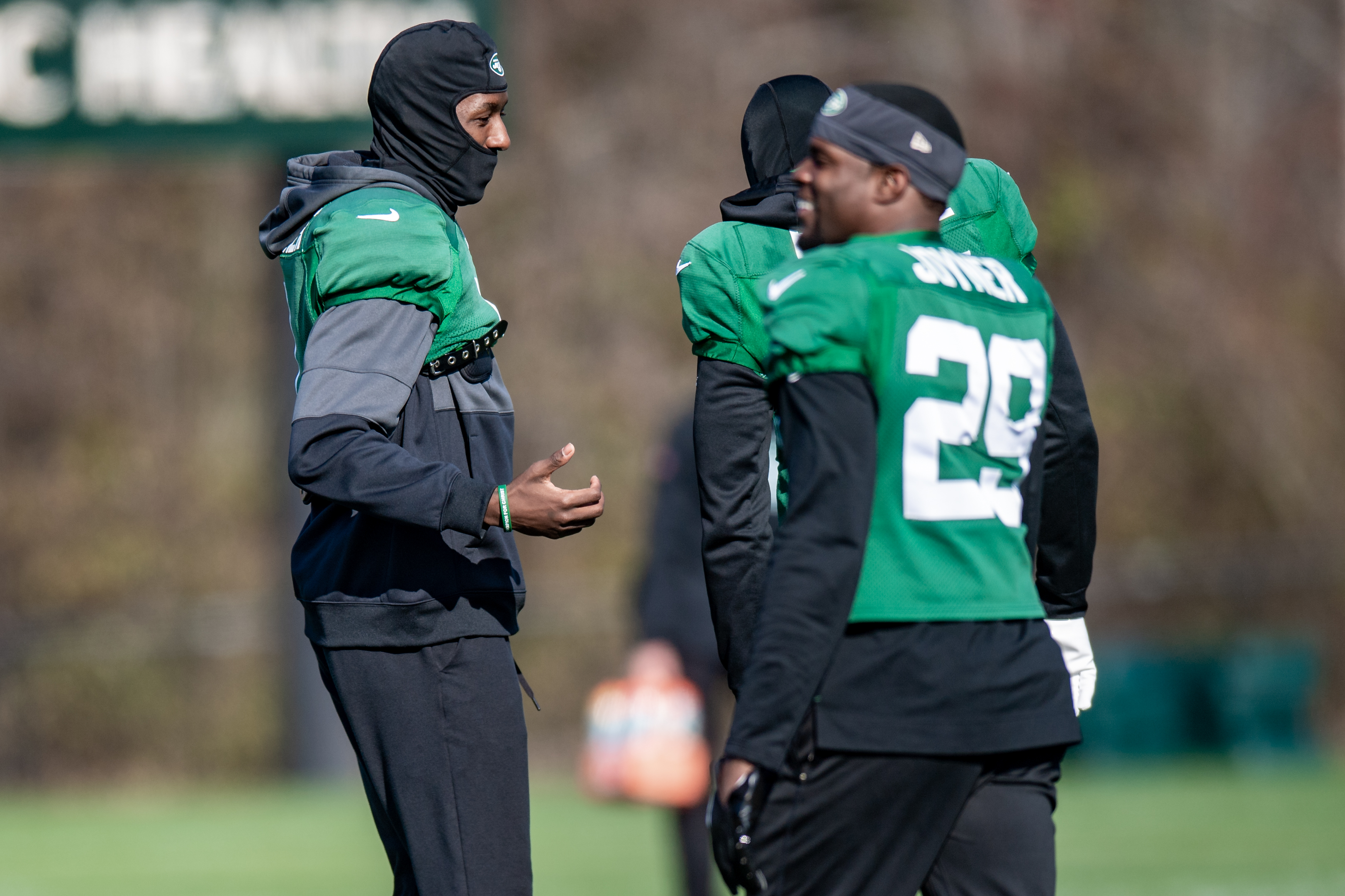 New York Jets safety Will Parks (39) defends against the Chicago Bears  during an NFL football game Sunday, Nov. 27, 2022, in East Rutherford, N.J.  (AP Photo/Adam Hunger Stock Photo - Alamy