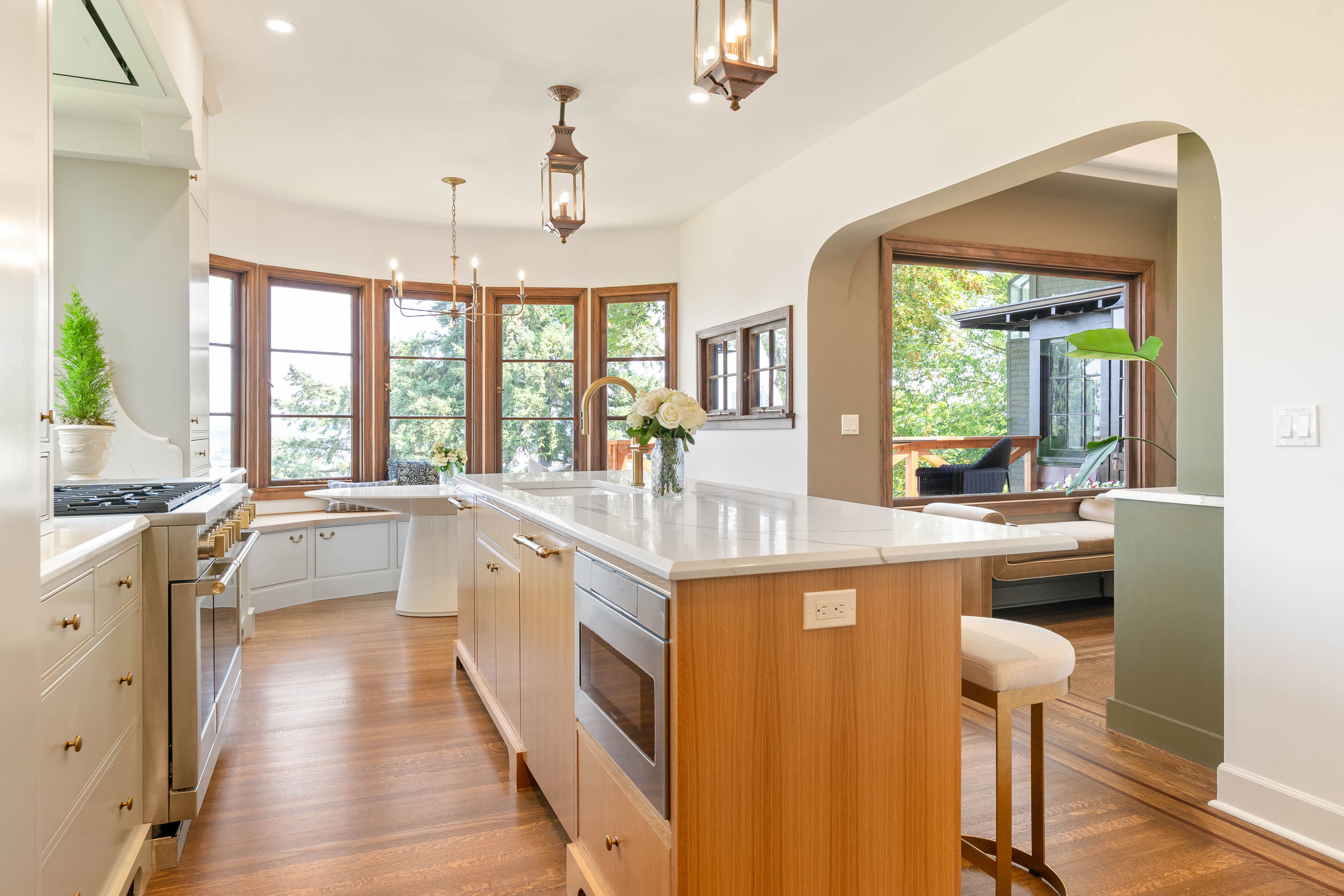 A 1907 Craftsman house at 1442 S.W. Vista Ave. in Southwest Portland is for sale by Aaron Moomaw and Lauren Moomaw of Cascade Hasson Sotheby’s International Realty. Stacks Photo Company