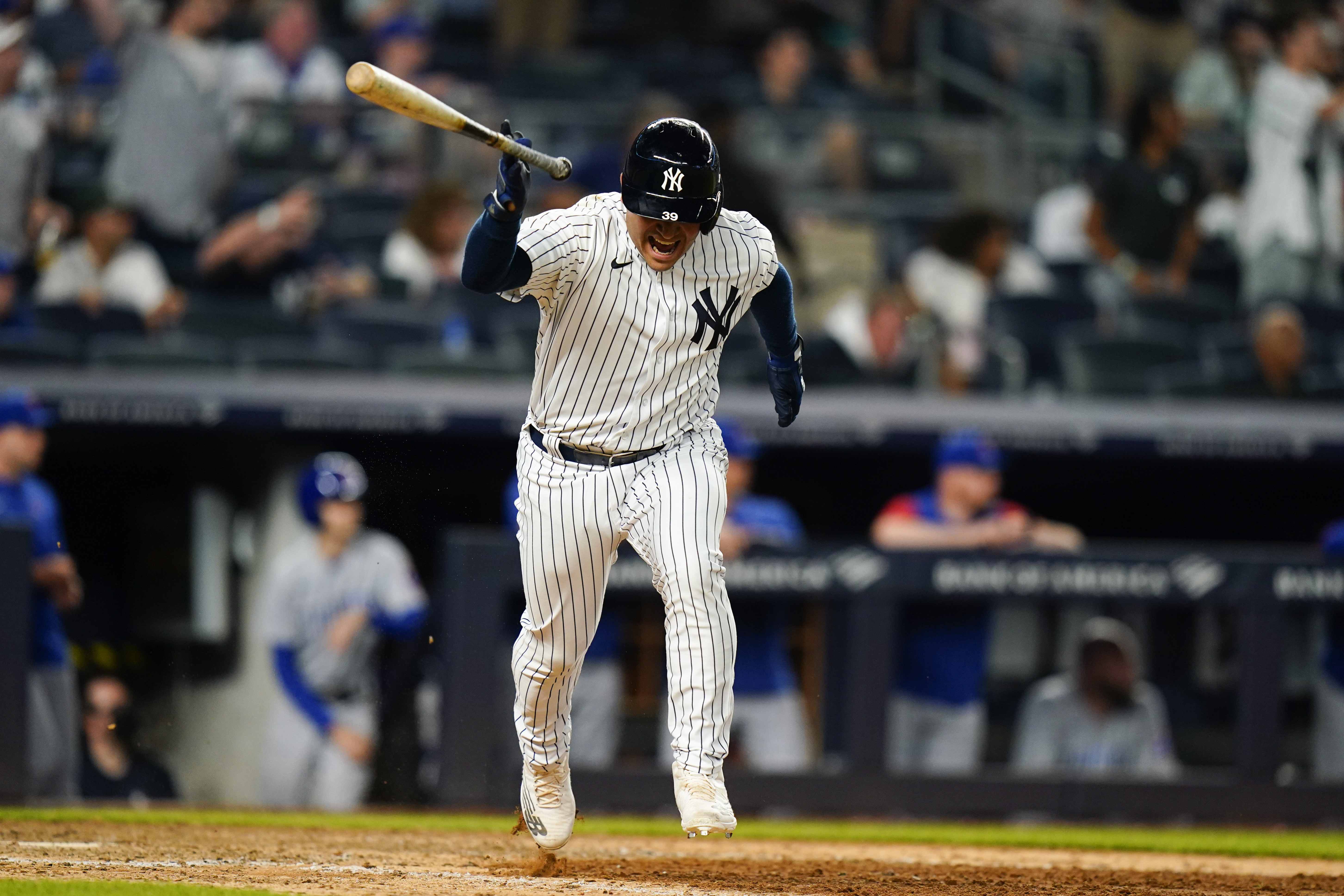 Yankees trade for ex-Rangers catcher Jose Trevino