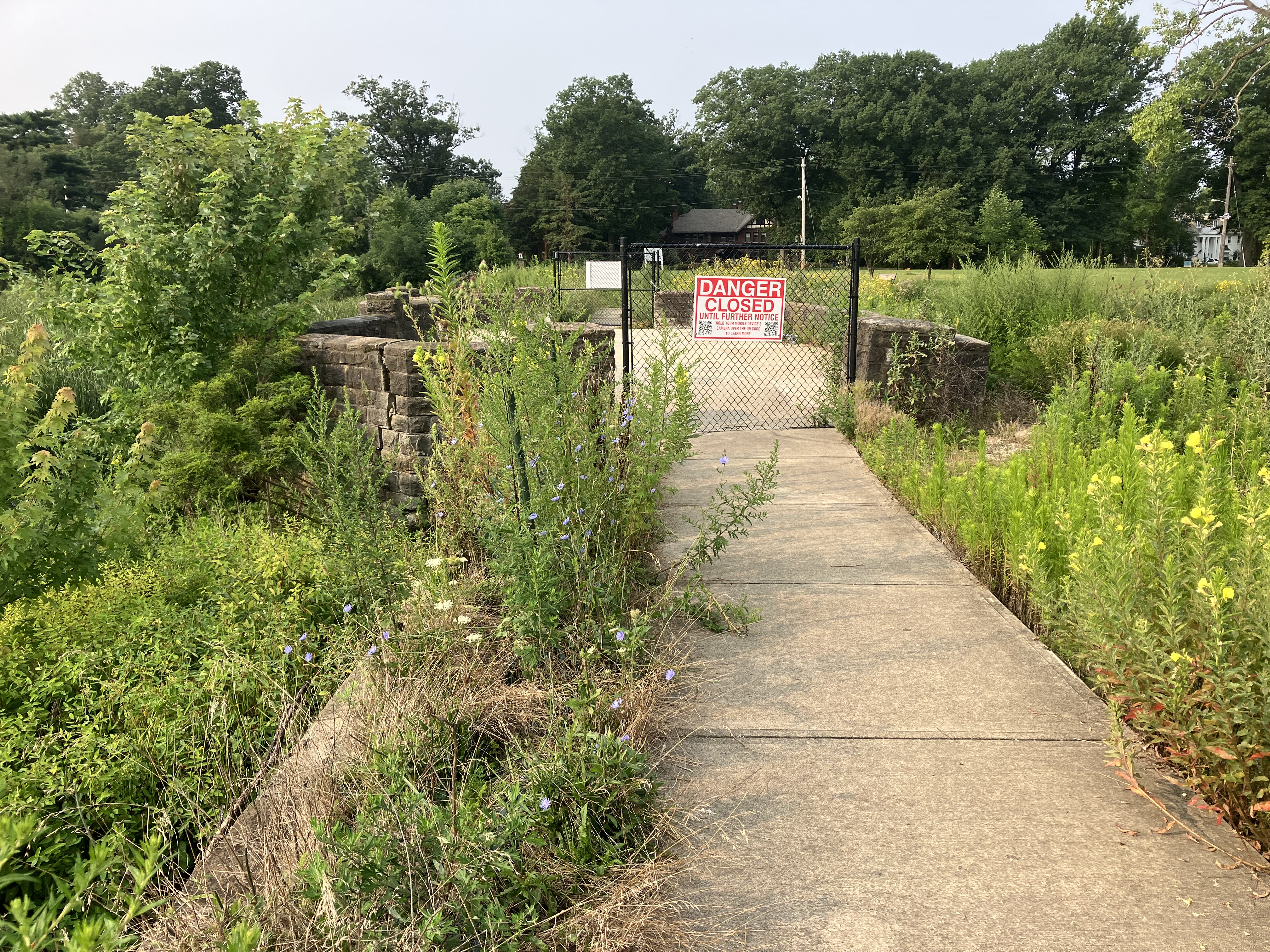 Doan Brook amenities panned at Cleveland Heights council; Cedar Hill down  to one lane for seven weeks 