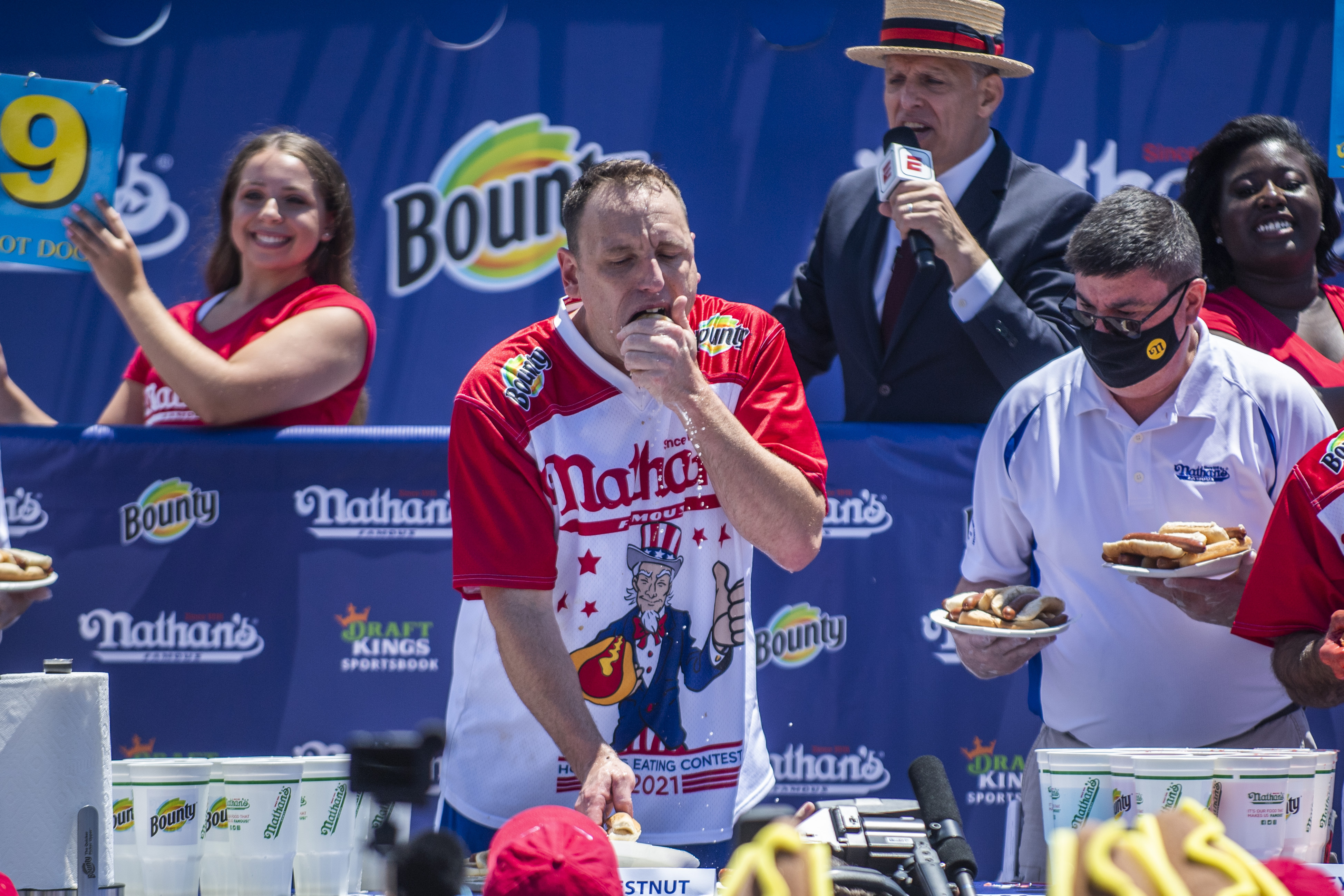 New Jersey OKs betting on Nathan's Hot Dog-eating contest