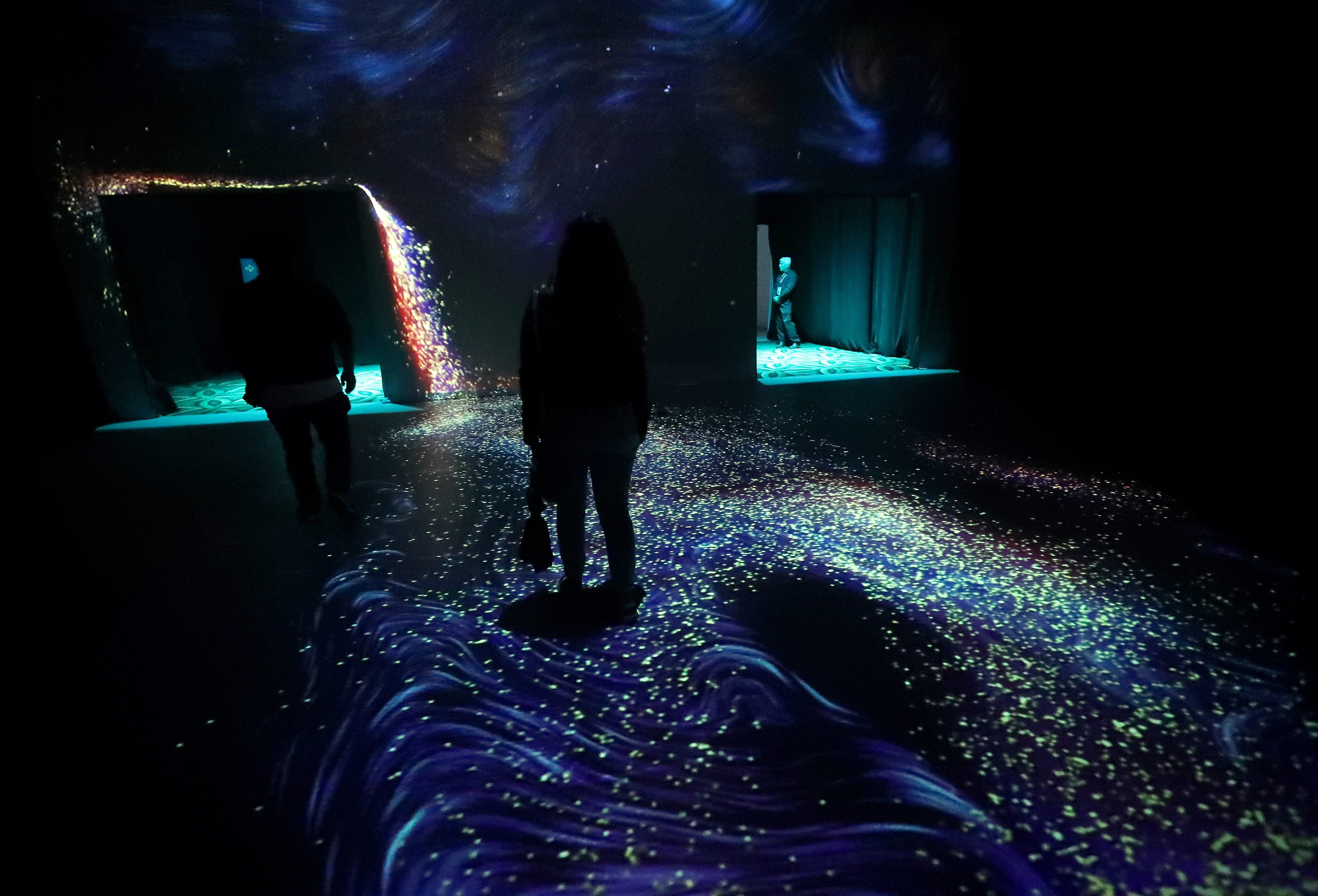 Free from frames, at this exhibit you can literally step inside