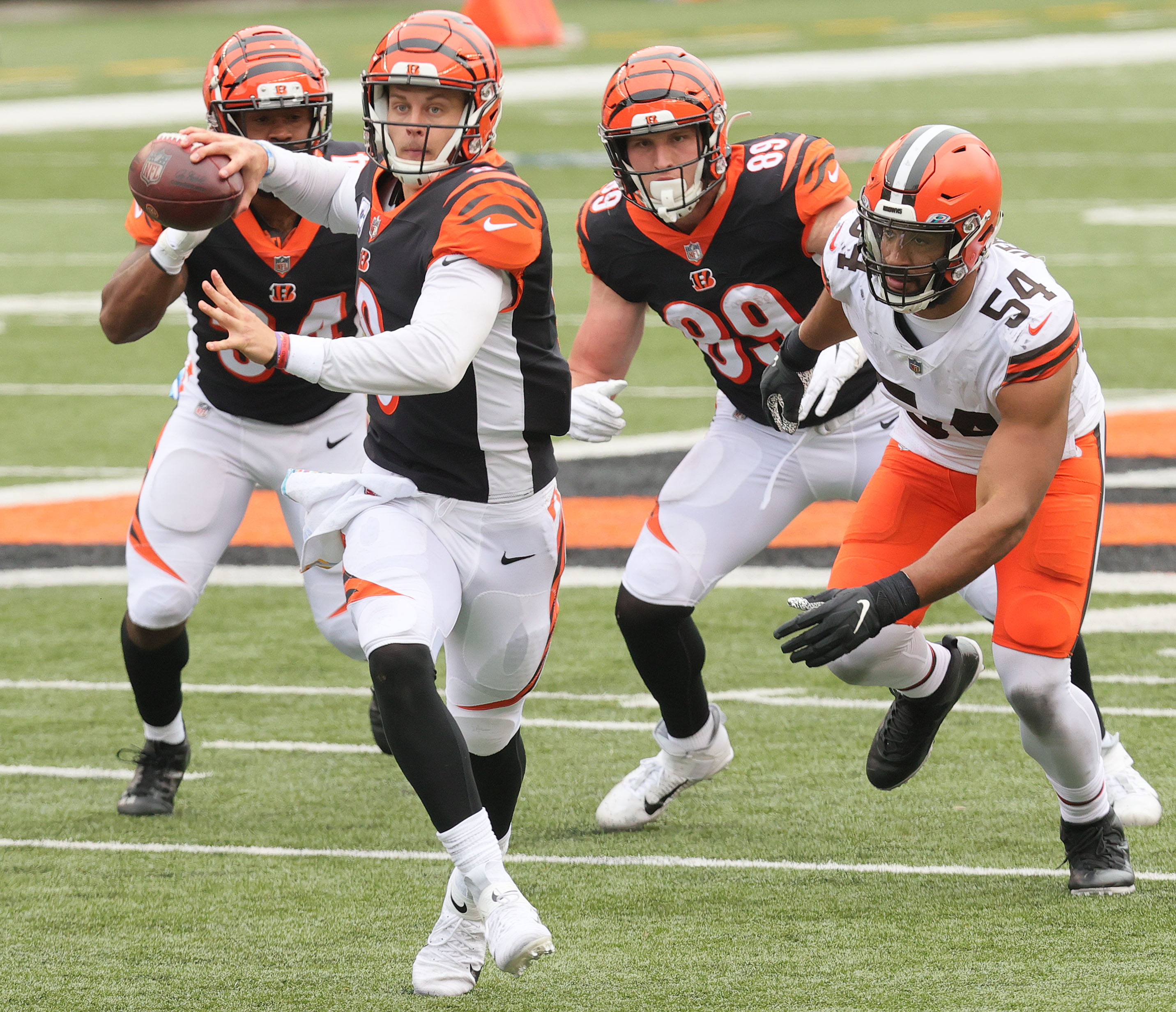 Cleveland Browns defensive end Olivier Vernon - cleveland.com