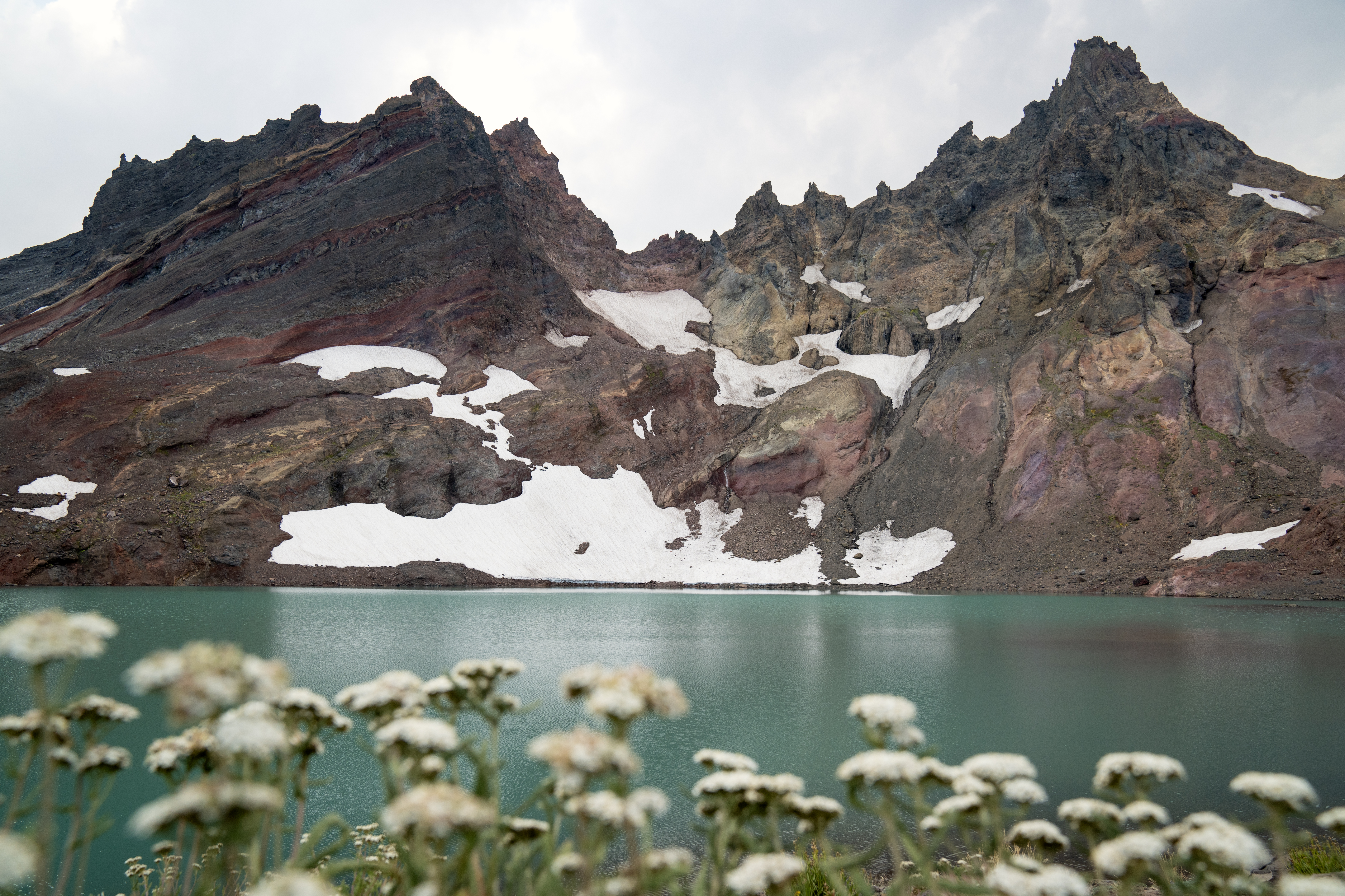 Free Range Pack No Name Lake. Hiking the gorgeous no name lake via tam mcarthur rim | Easy  main image 3