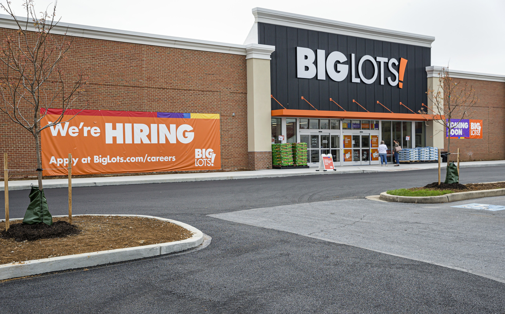 Big Lots will be the third of 5 businesses to open at former Kmart site.  Here's when it will open. 