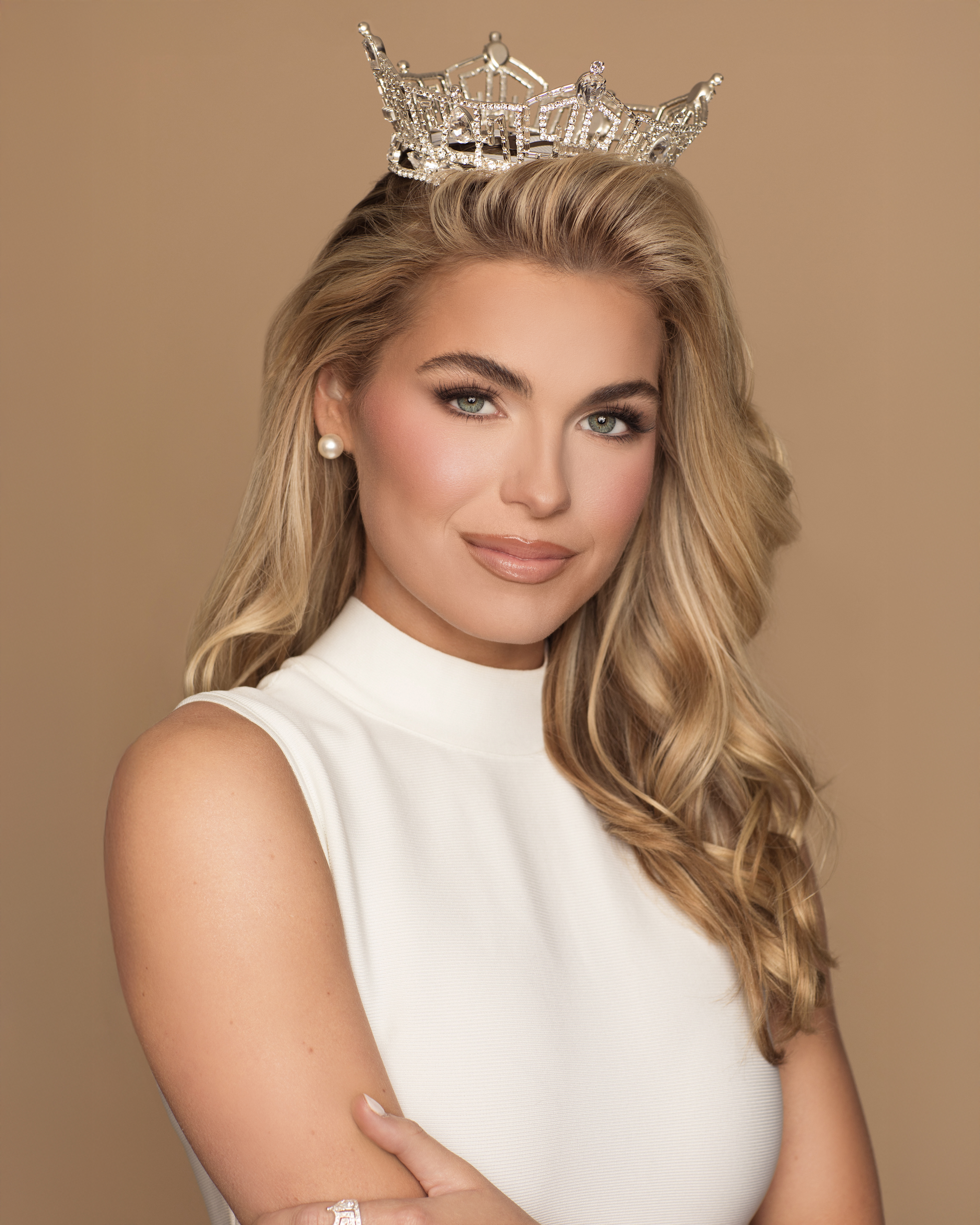 Miss America Abbie Stockard returns to Alabama for popular coffee chain  opening - al.com