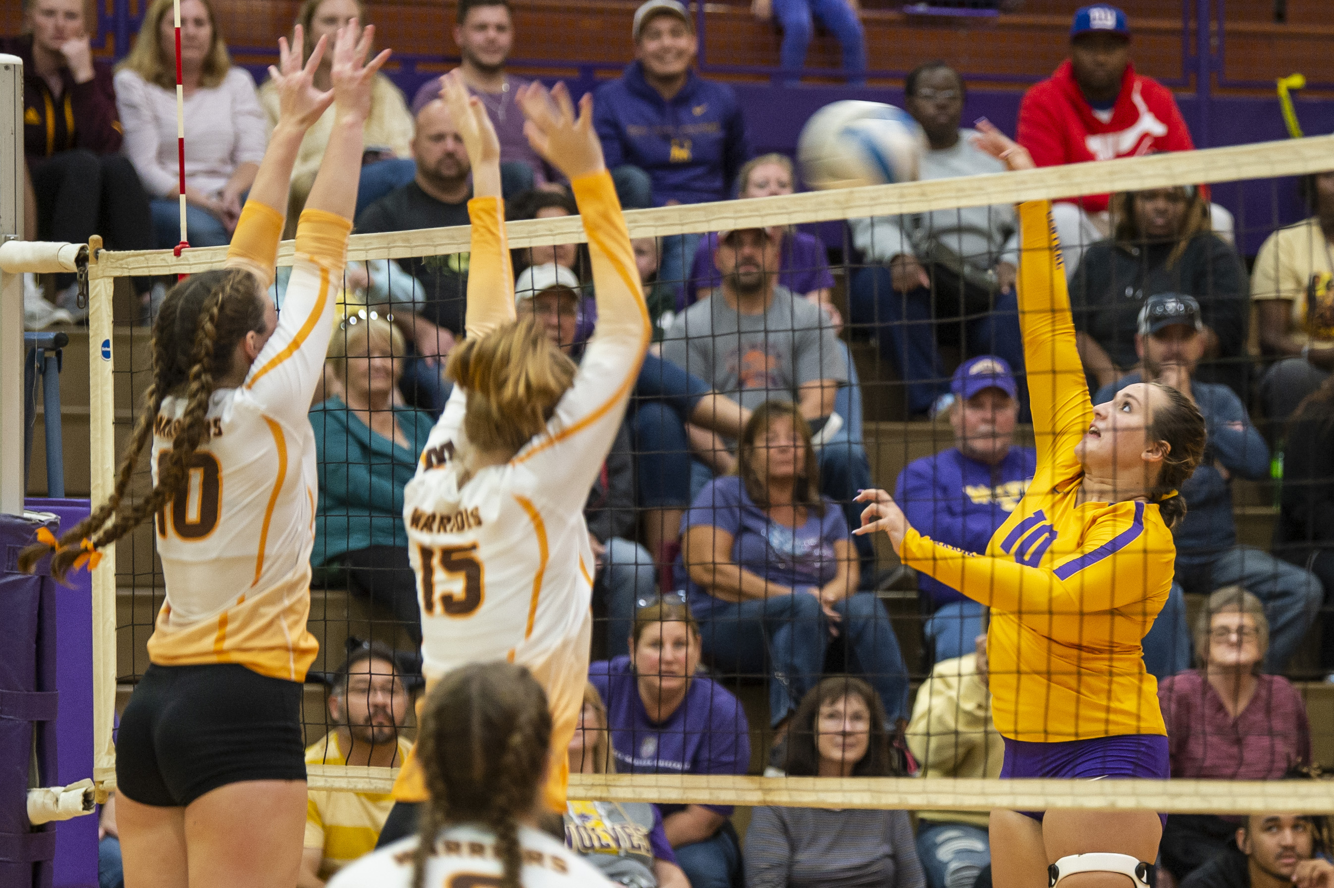 Bay City Central volleyball defeats Bay City Western - mlive.com