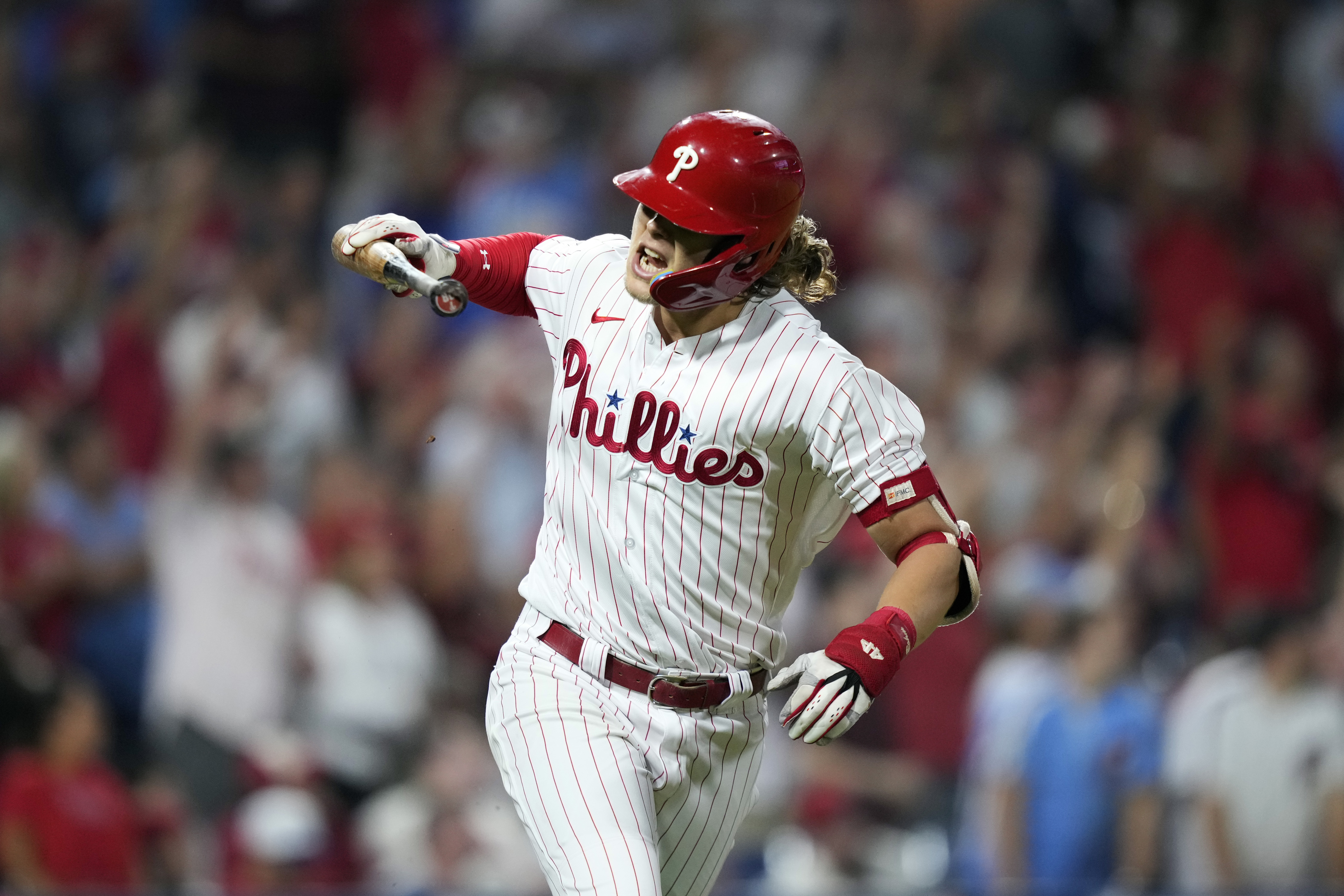 Phillies' Bryson Stott extends historic hitting streak to 14-games